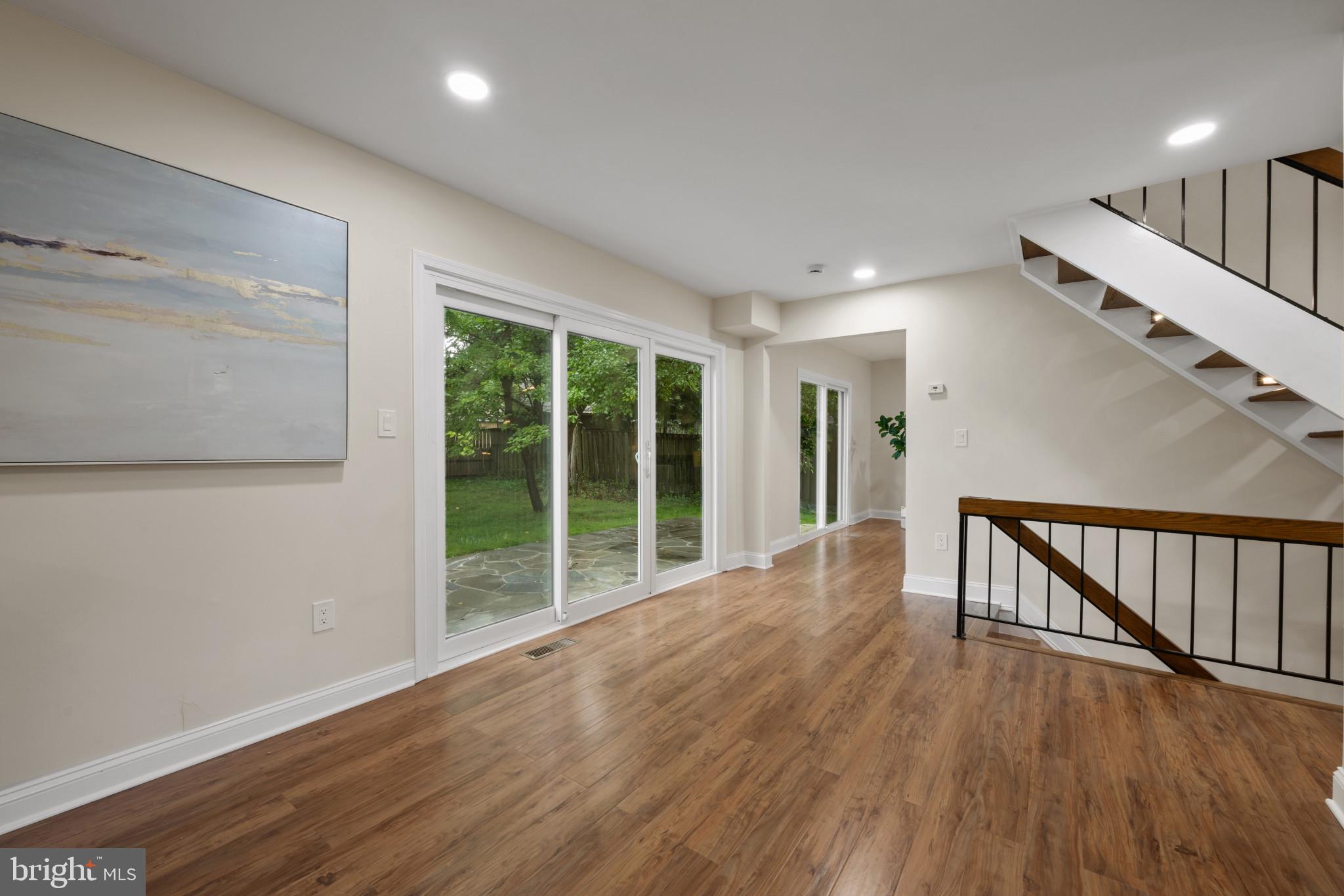 18624 QUEEN ELIZABETH DRIVE