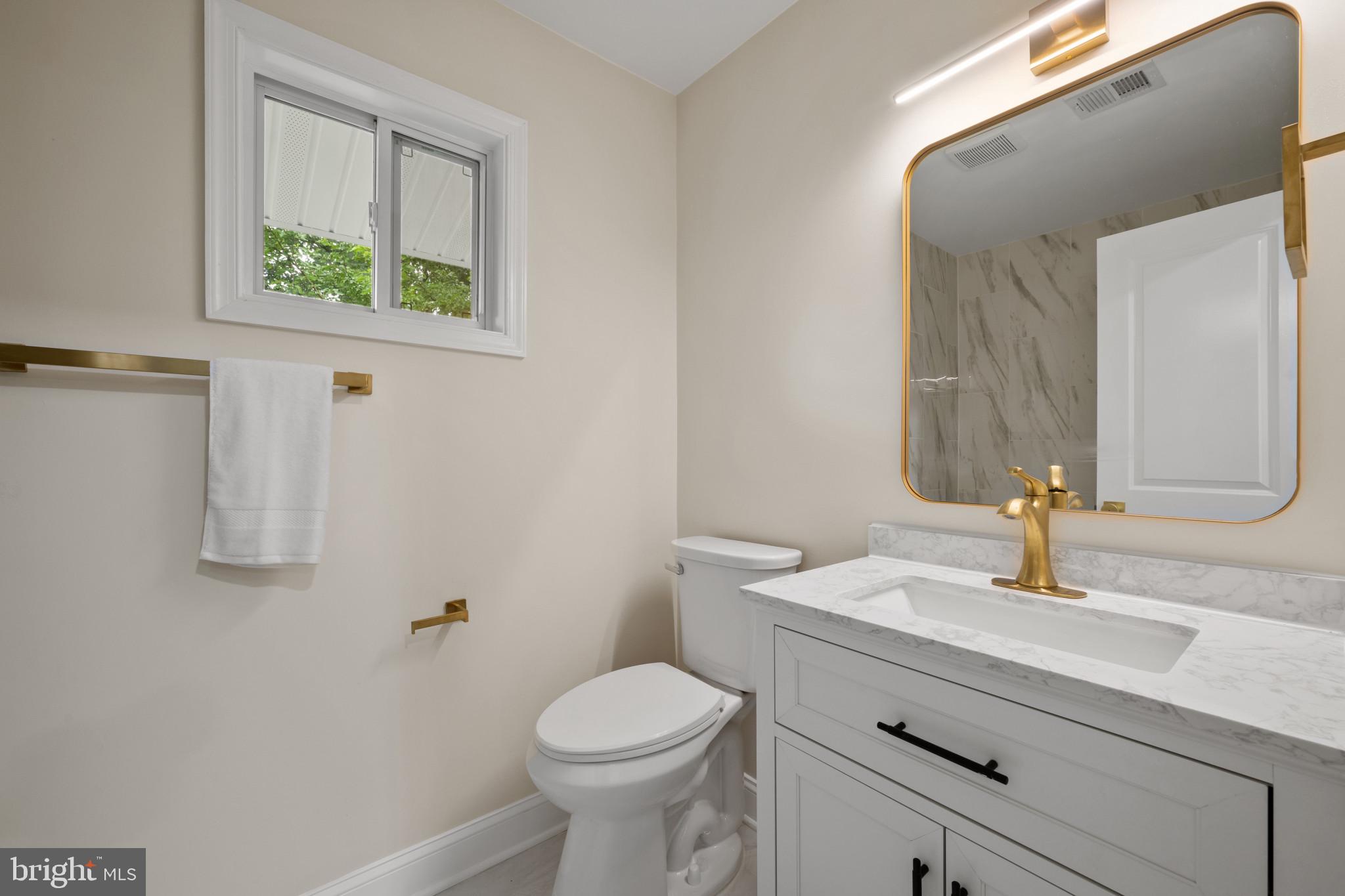 18624 QUEEN ELIZABETH DRIVE