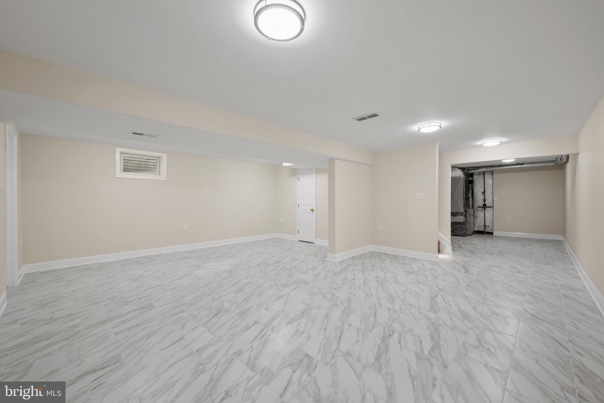 18624 QUEEN ELIZABETH DRIVE