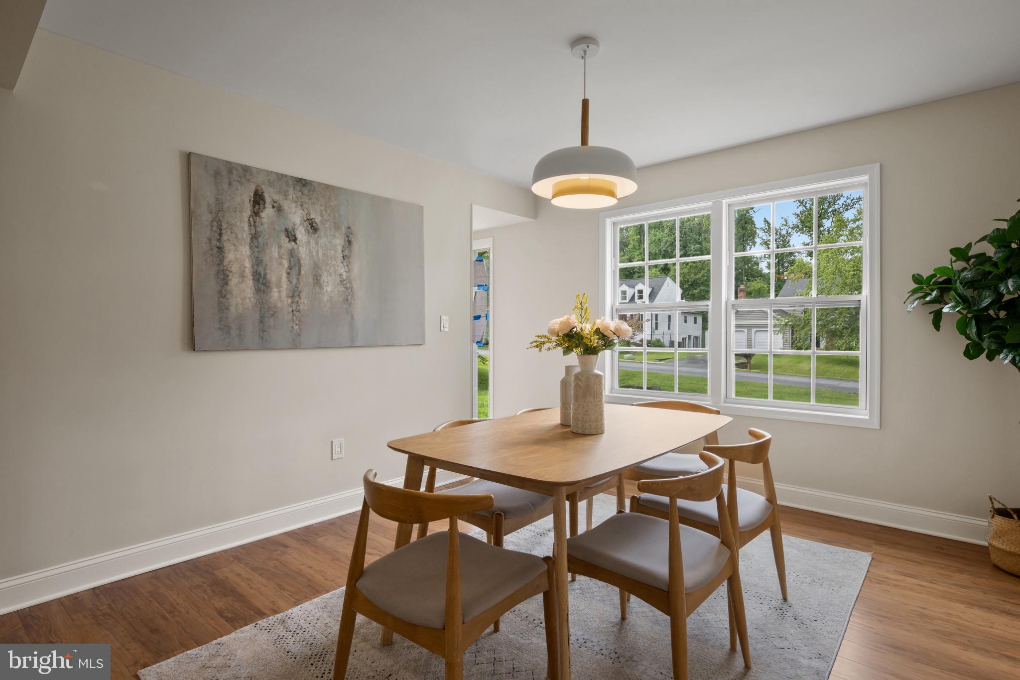 18624 QUEEN ELIZABETH DRIVE