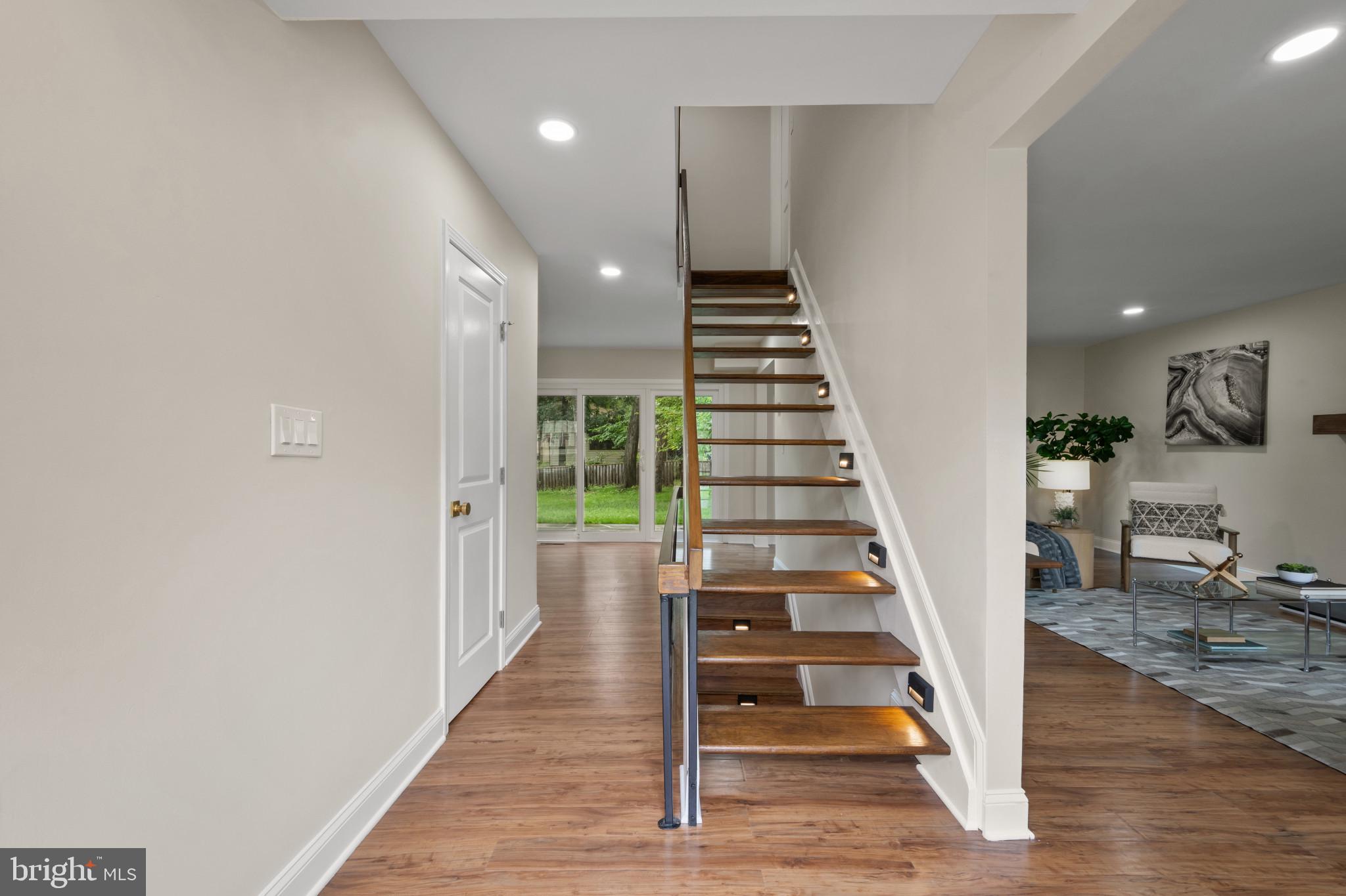 18624 QUEEN ELIZABETH DRIVE