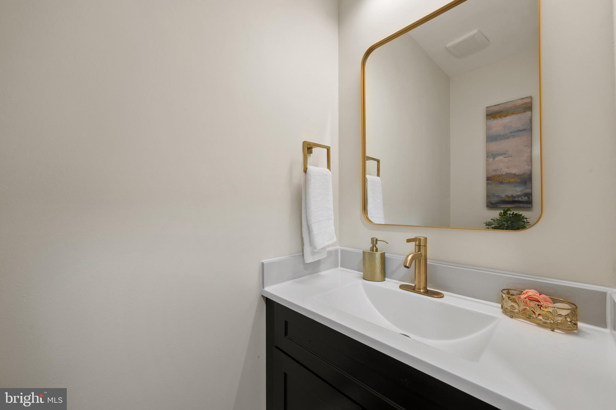 18624 QUEEN ELIZABETH DRIVE