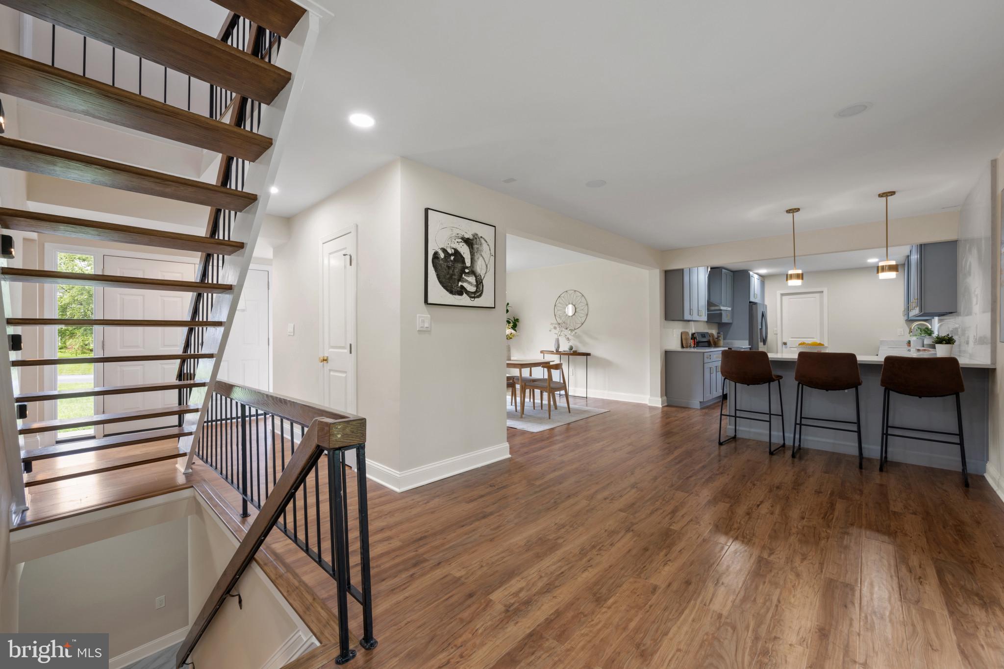 18624 QUEEN ELIZABETH DRIVE