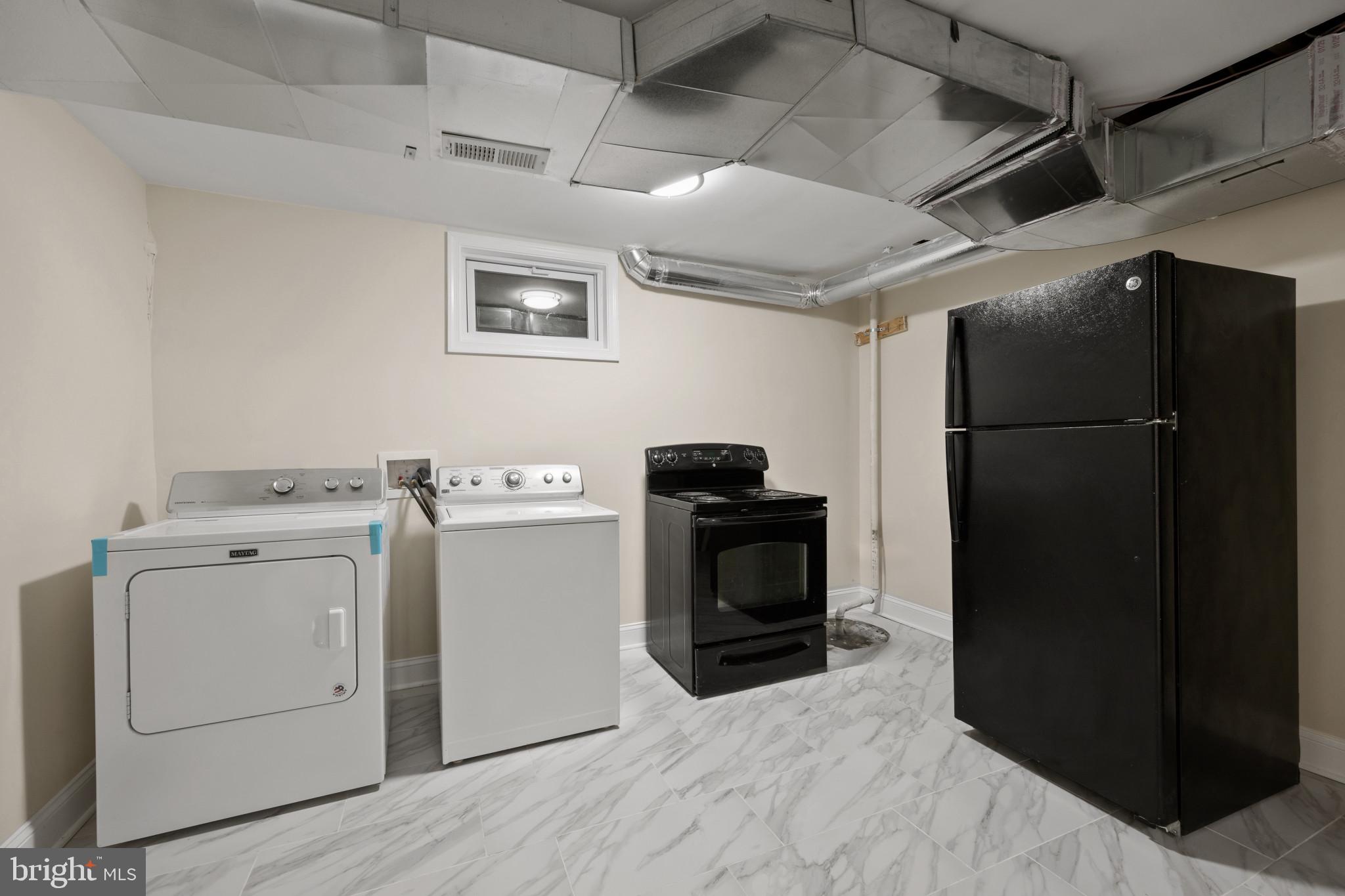 18624 QUEEN ELIZABETH DRIVE