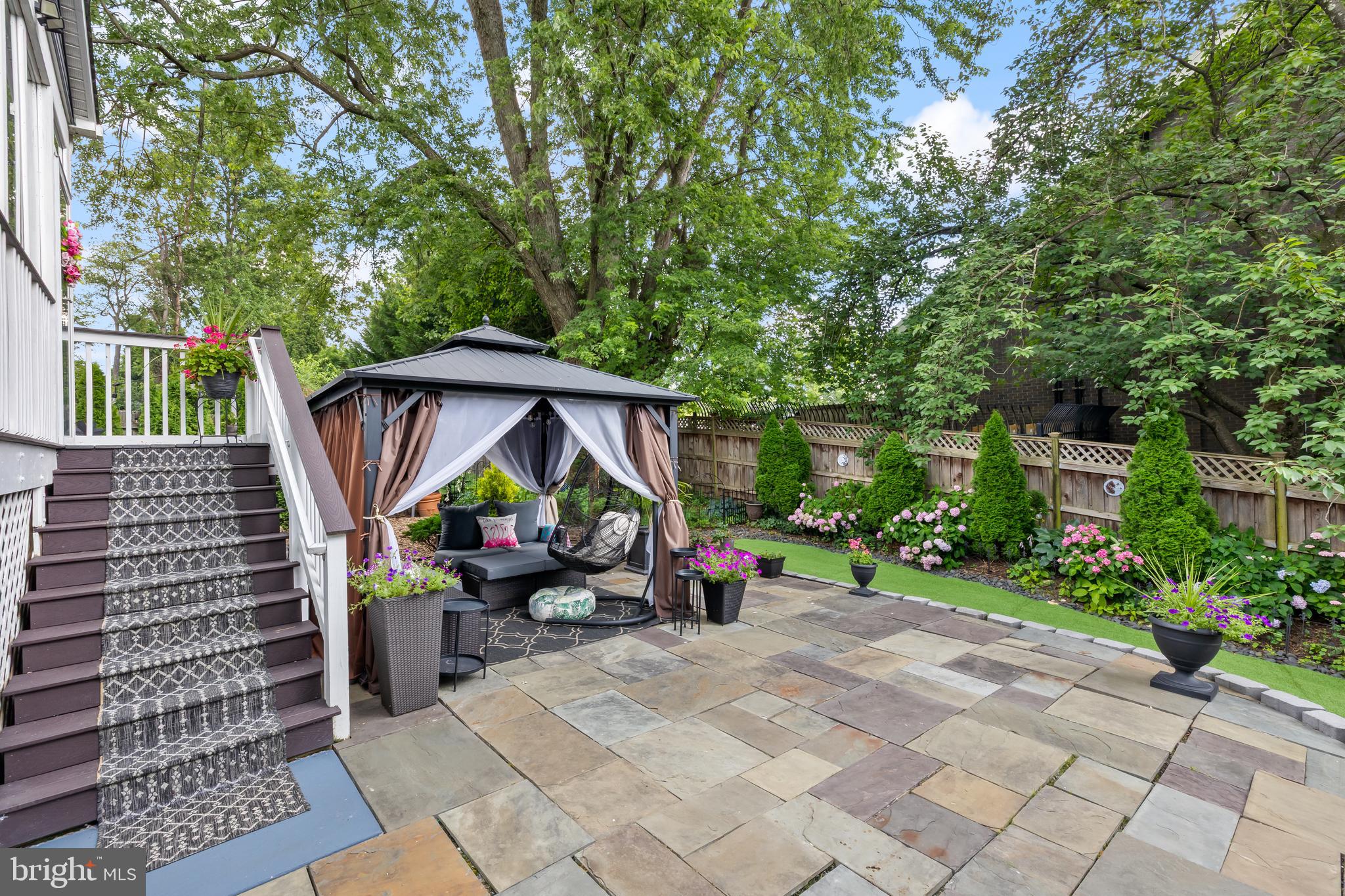 3722 LAWRENCE AVENUE