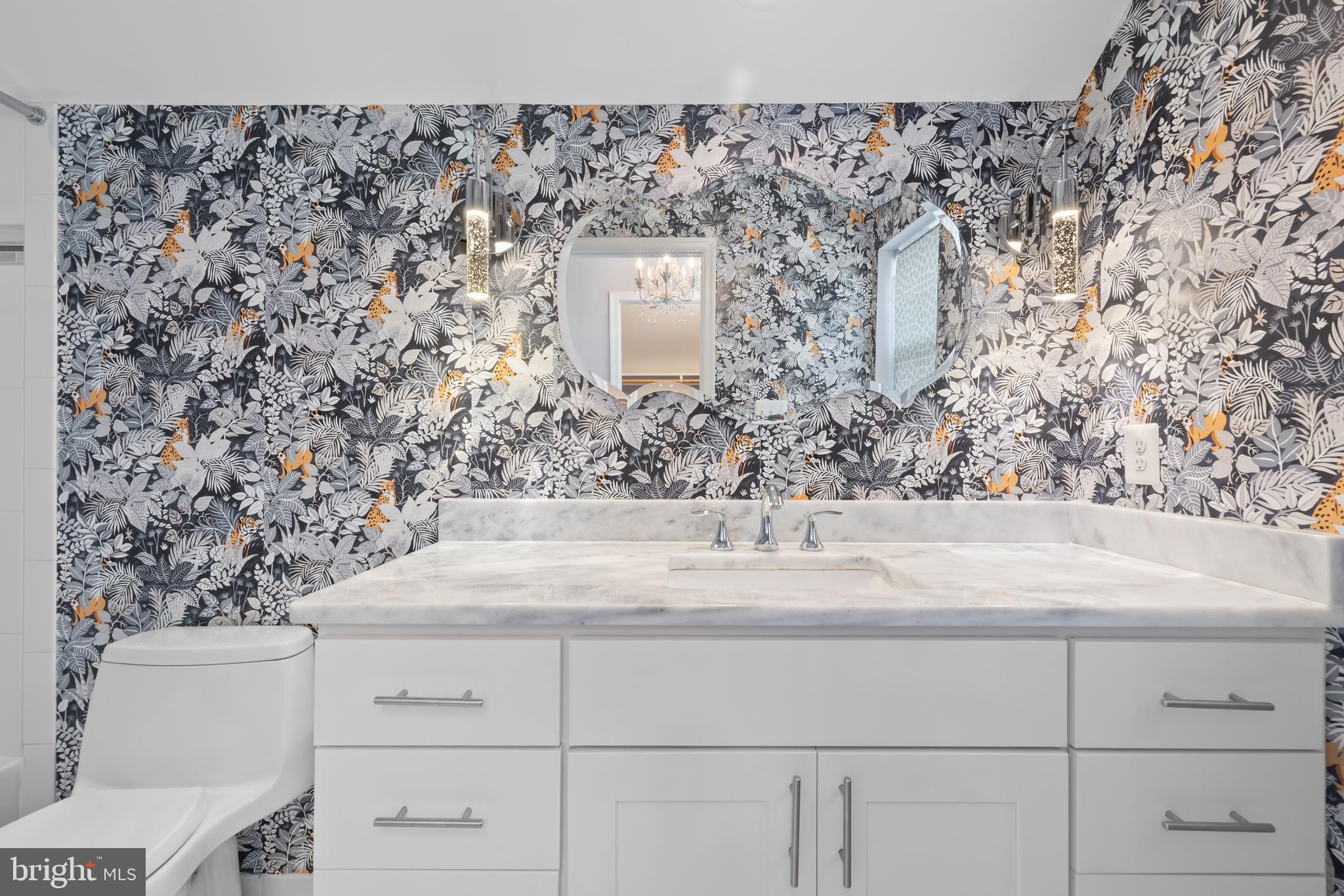 3722 LAWRENCE AVENUE