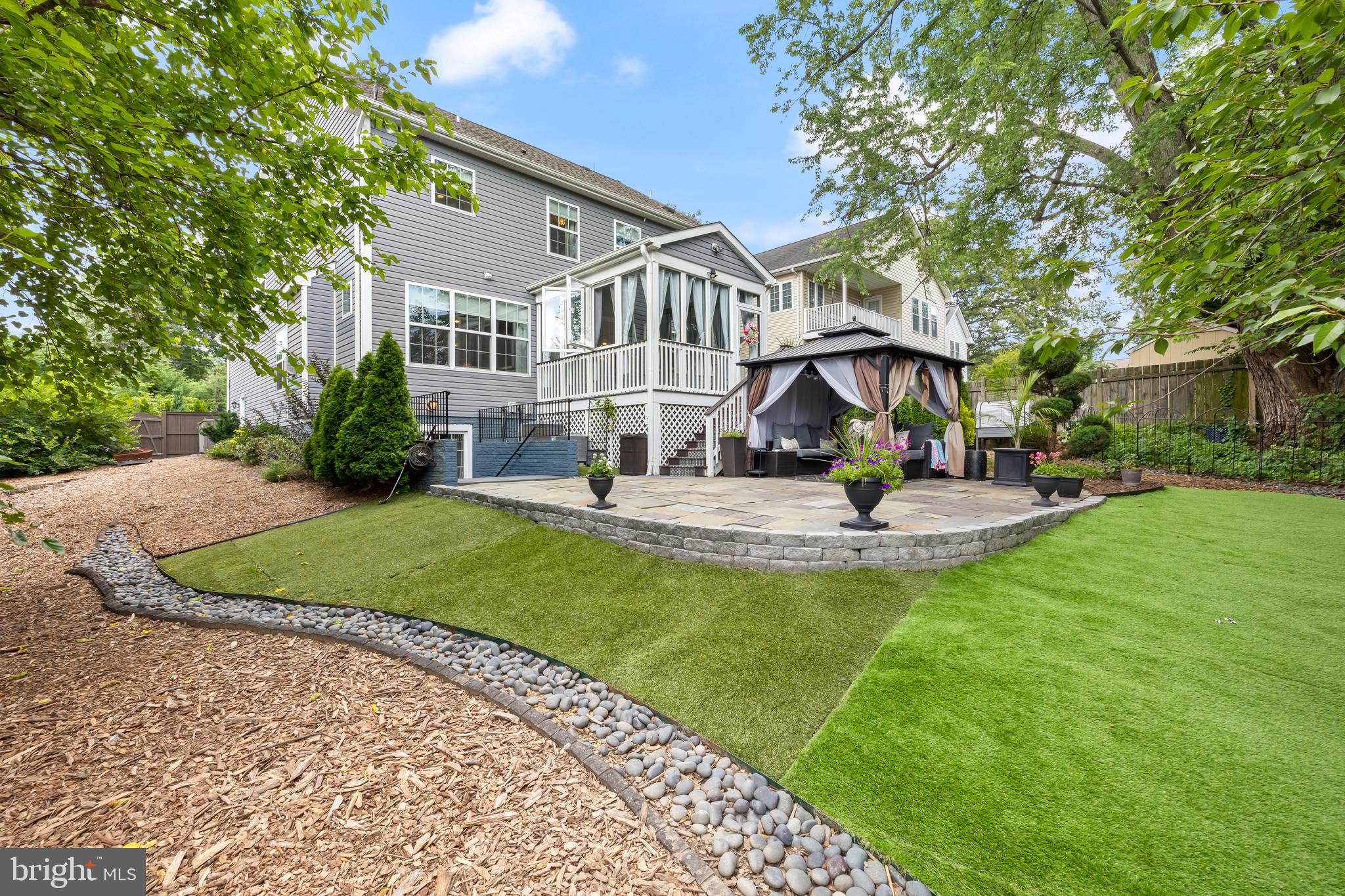 3722 LAWRENCE AVENUE