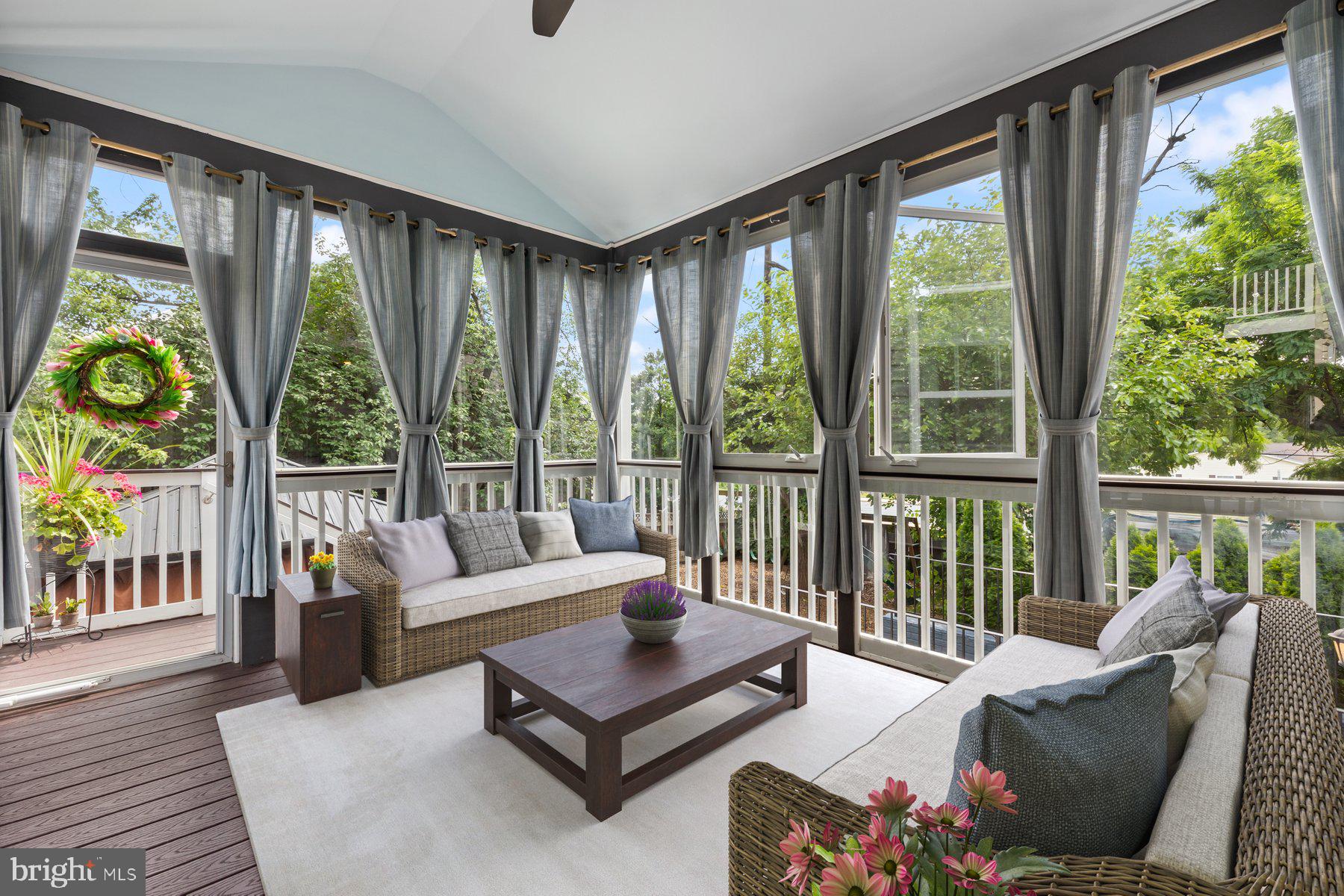 3722 LAWRENCE AVENUE