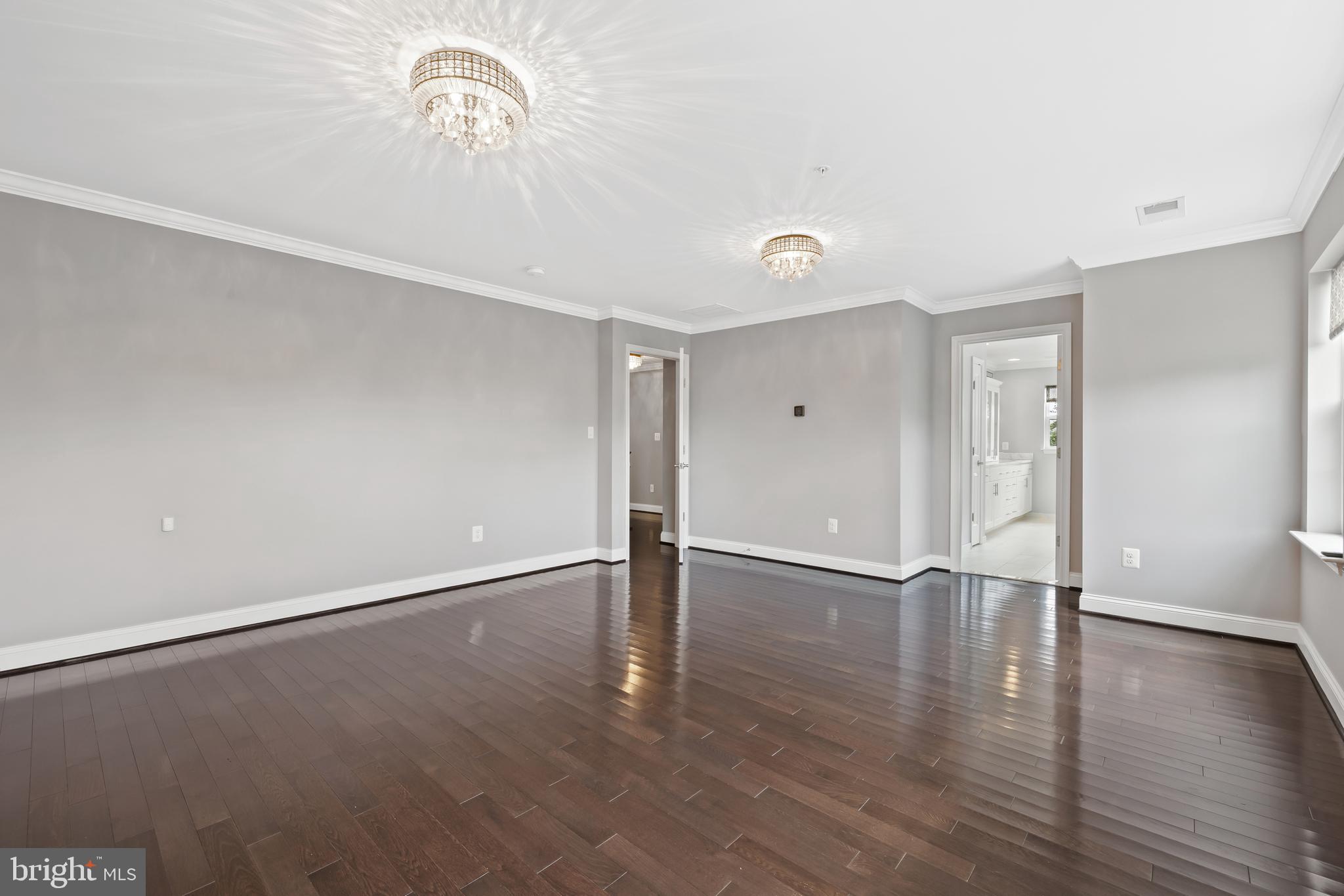 3722 LAWRENCE AVENUE