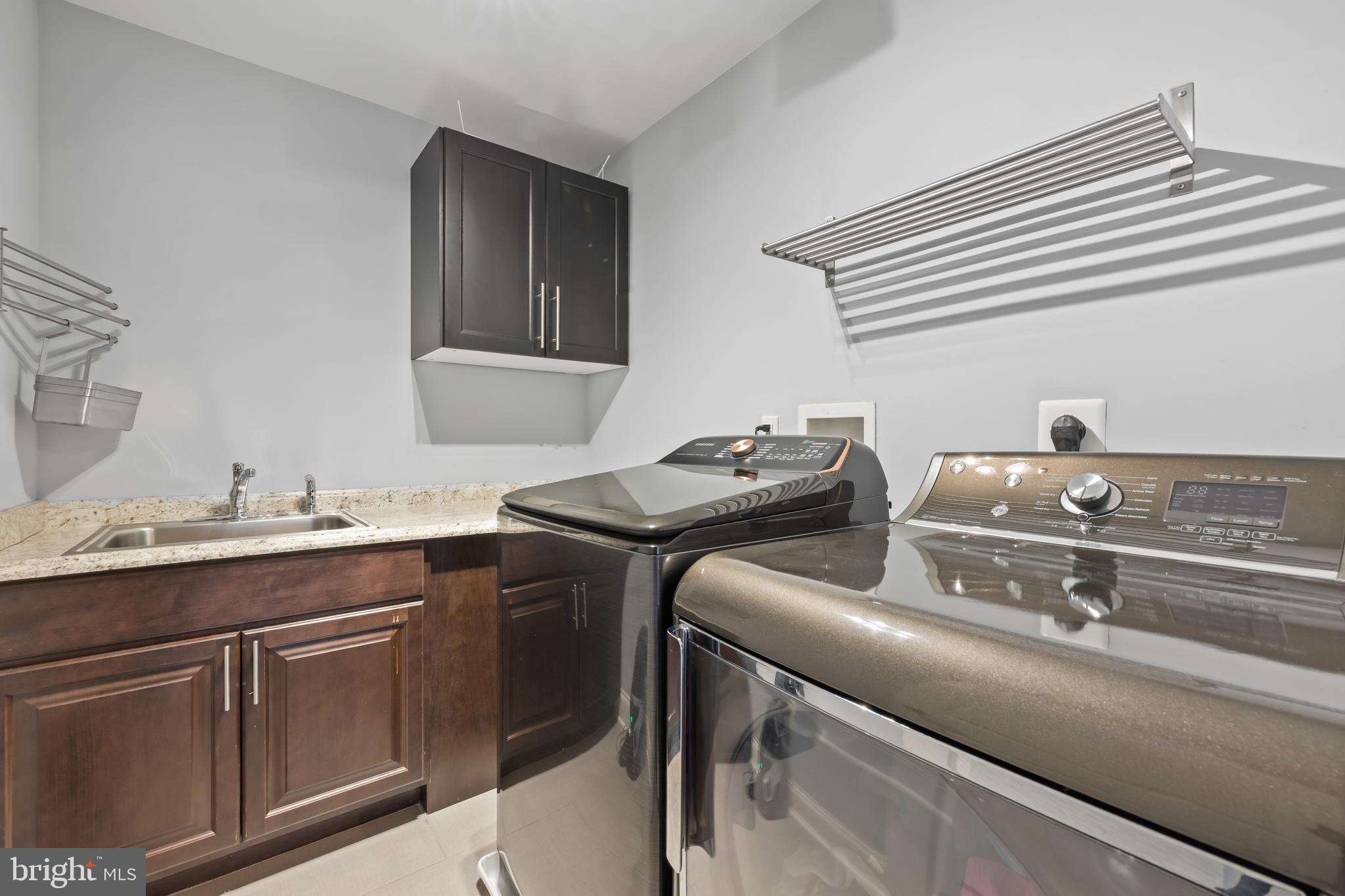 3722 LAWRENCE AVENUE