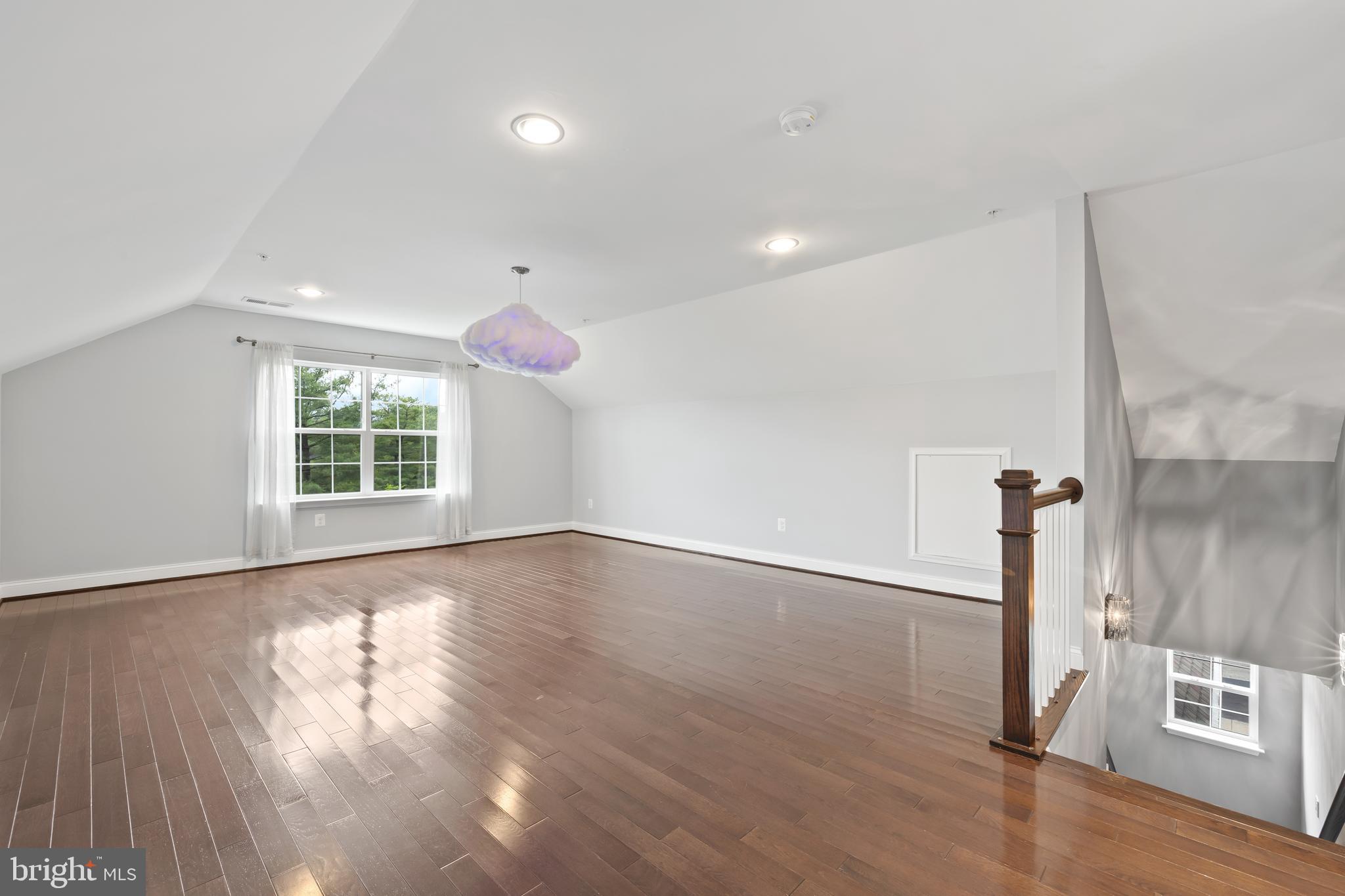 3722 LAWRENCE AVENUE