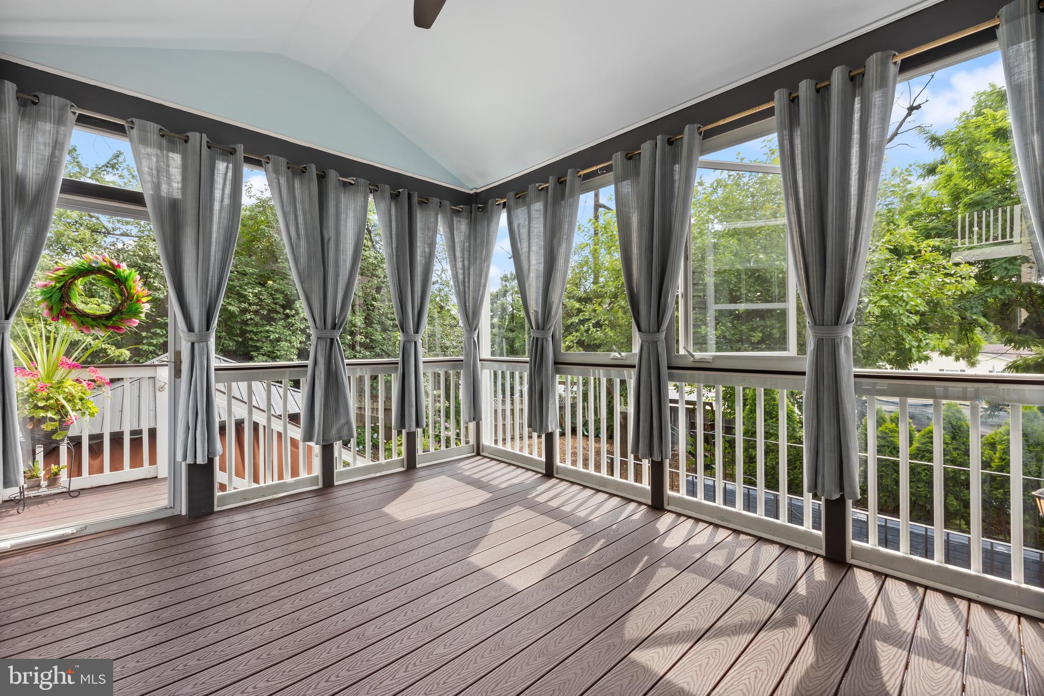 3722 LAWRENCE AVENUE