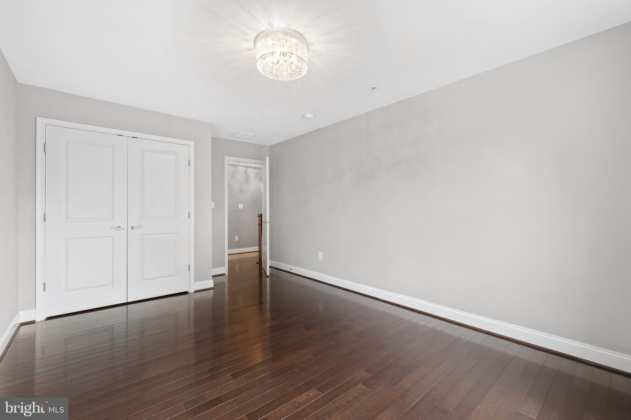 3722 LAWRENCE AVENUE