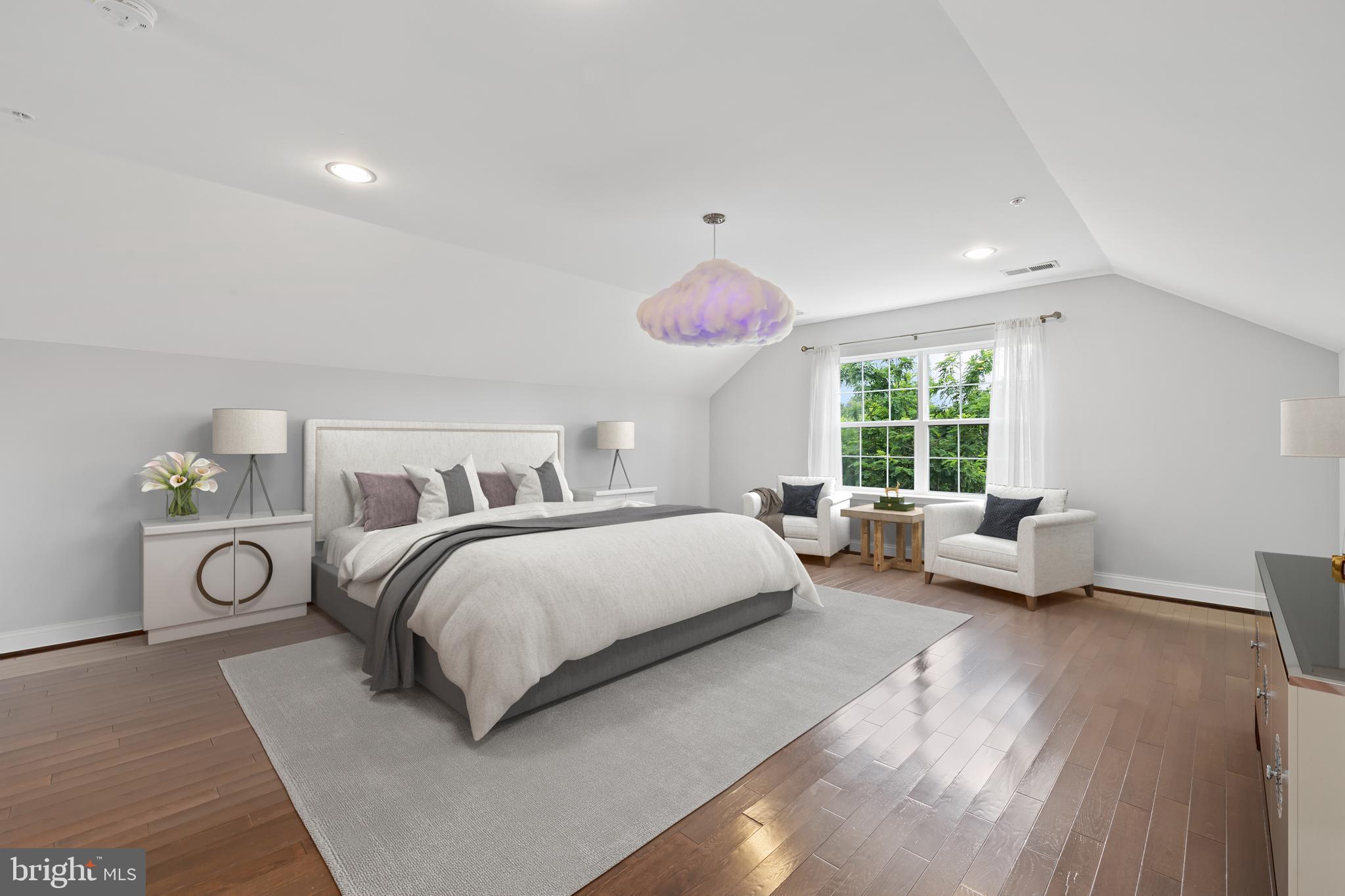 3722 LAWRENCE AVENUE