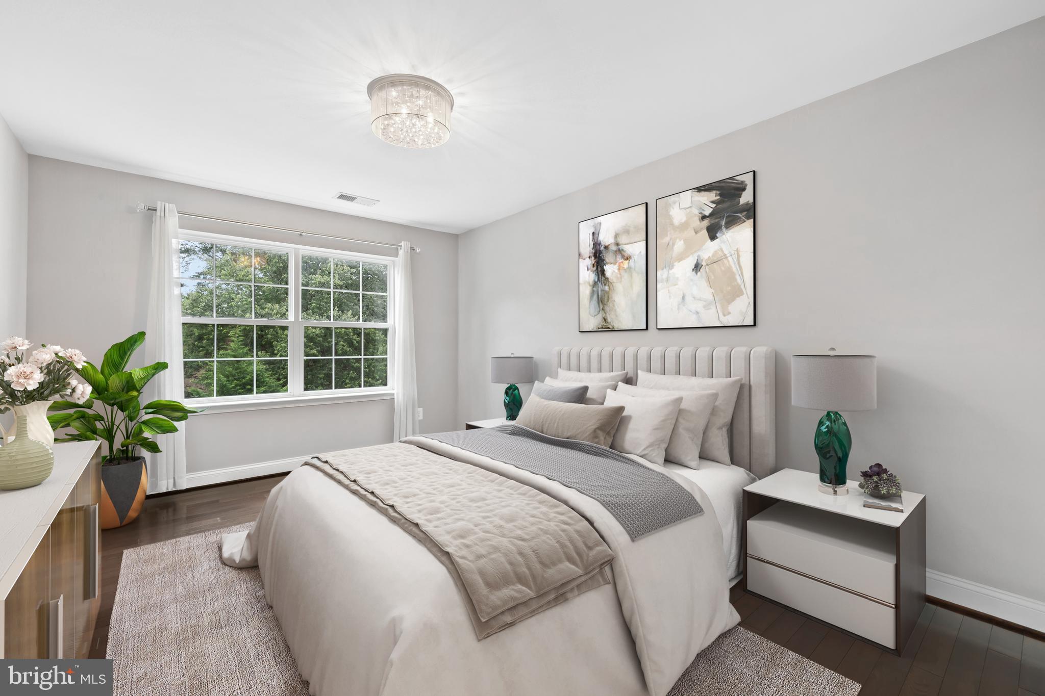 3722 LAWRENCE AVENUE