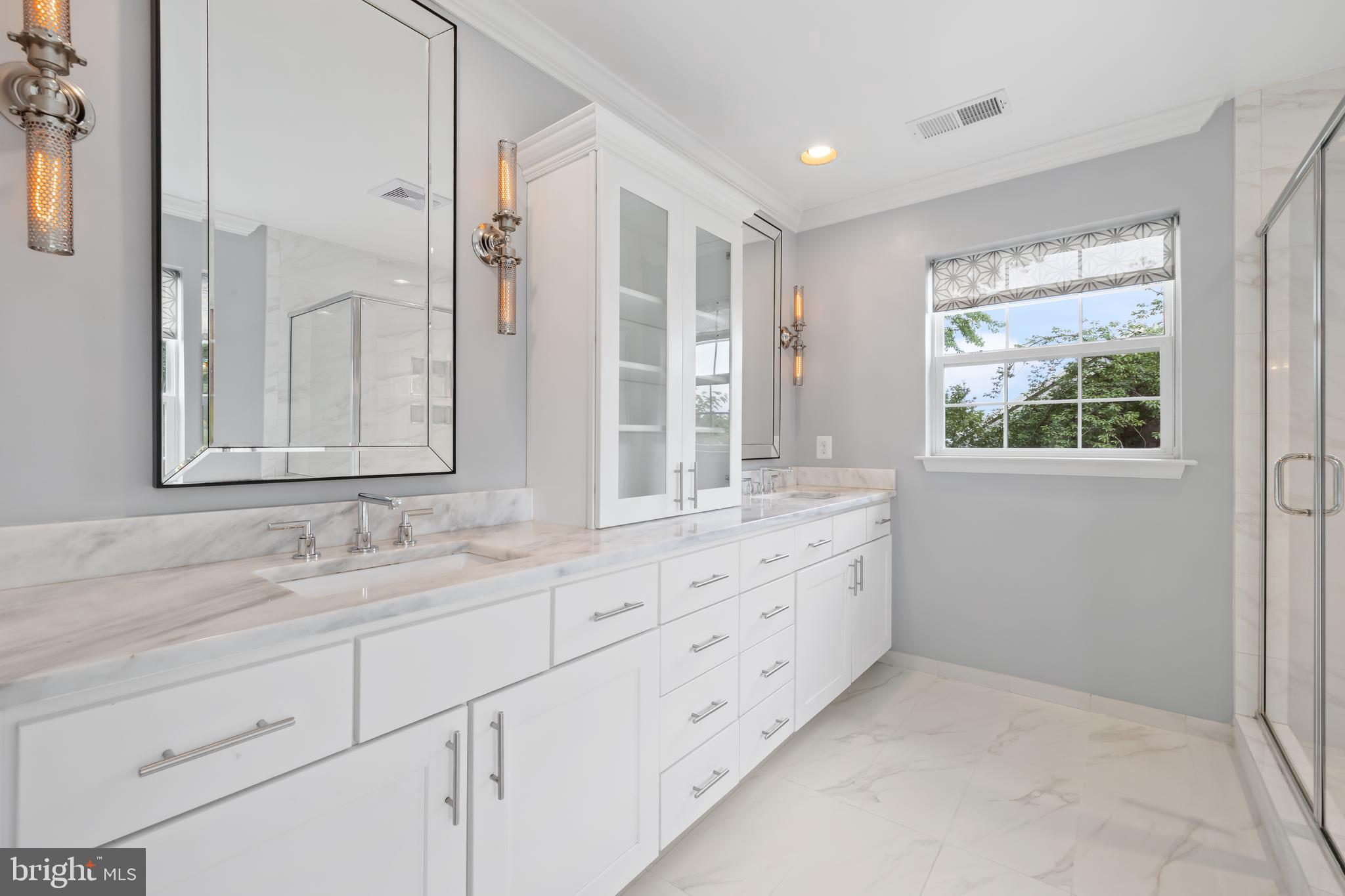 3722 LAWRENCE AVENUE