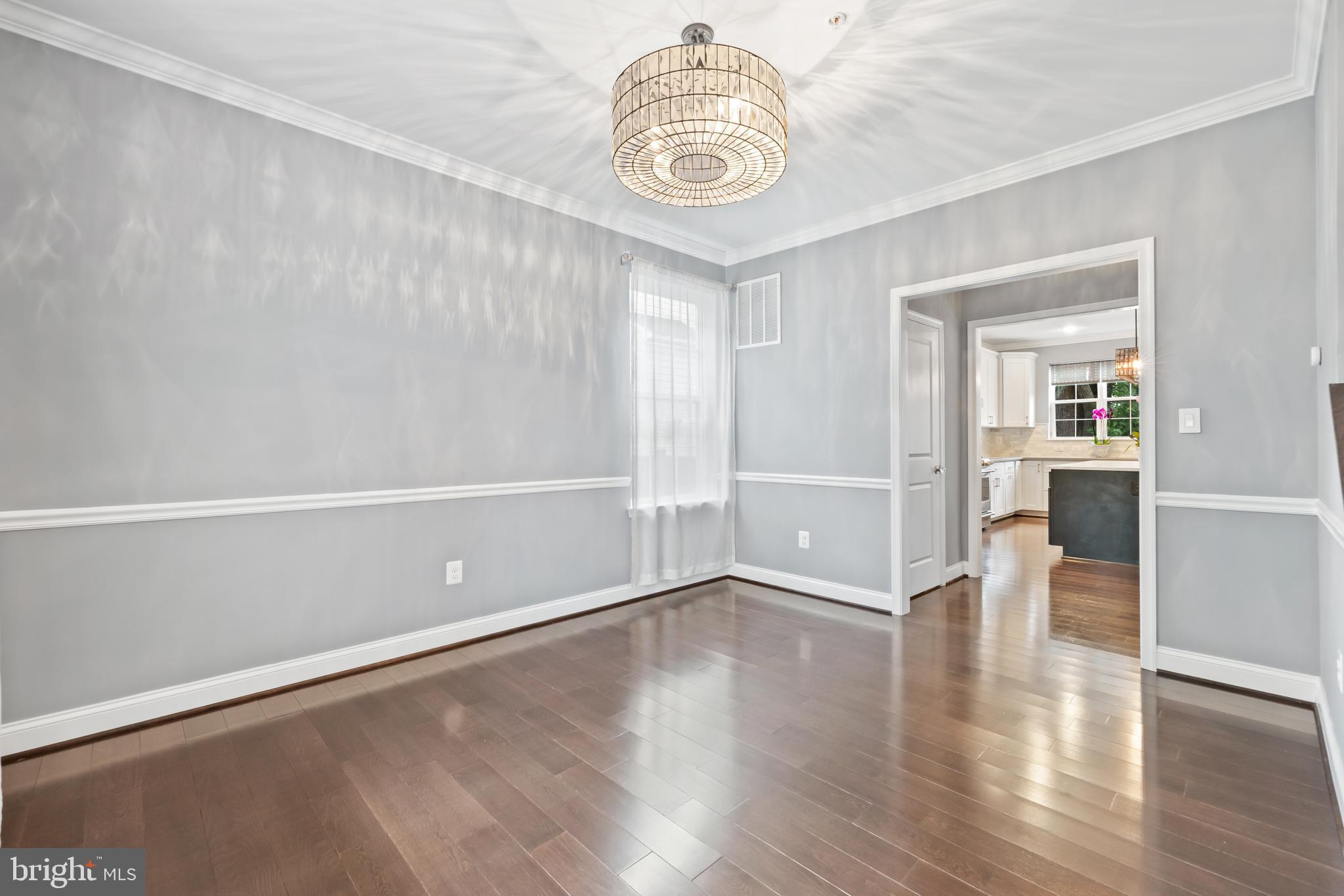 3722 LAWRENCE AVENUE