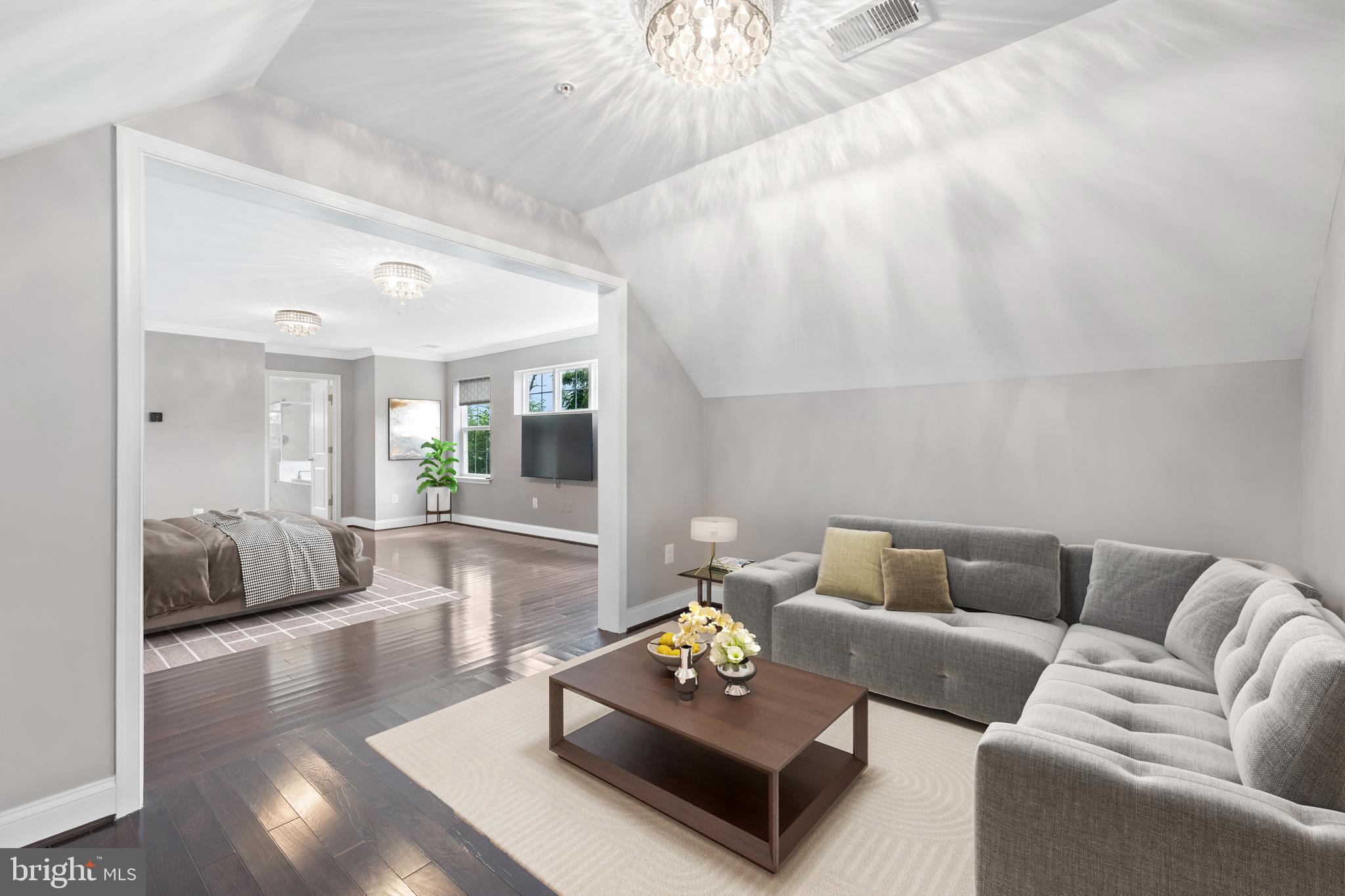 3722 LAWRENCE AVENUE