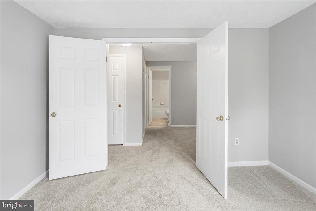 14828 SILVER ASH COURT
