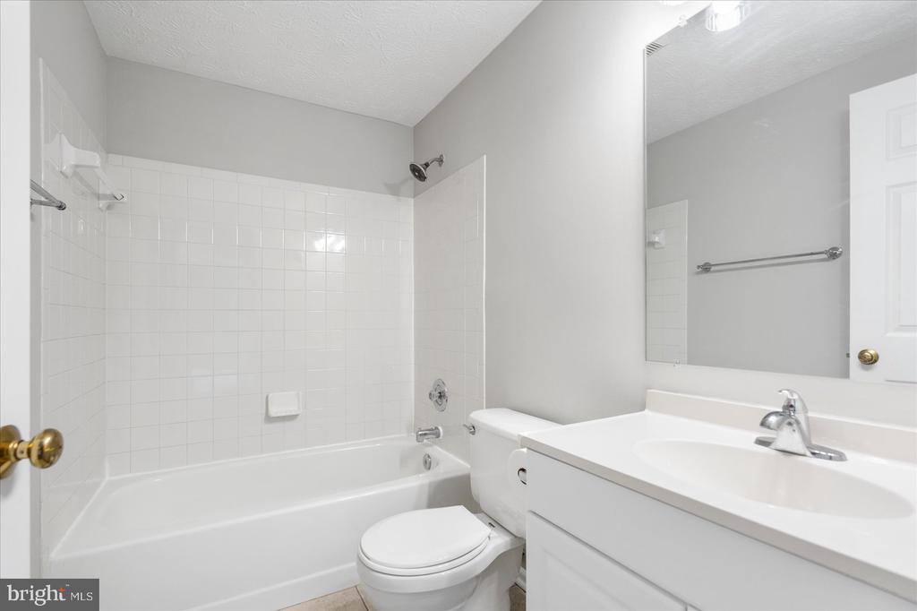 14828 SILVER ASH COURT