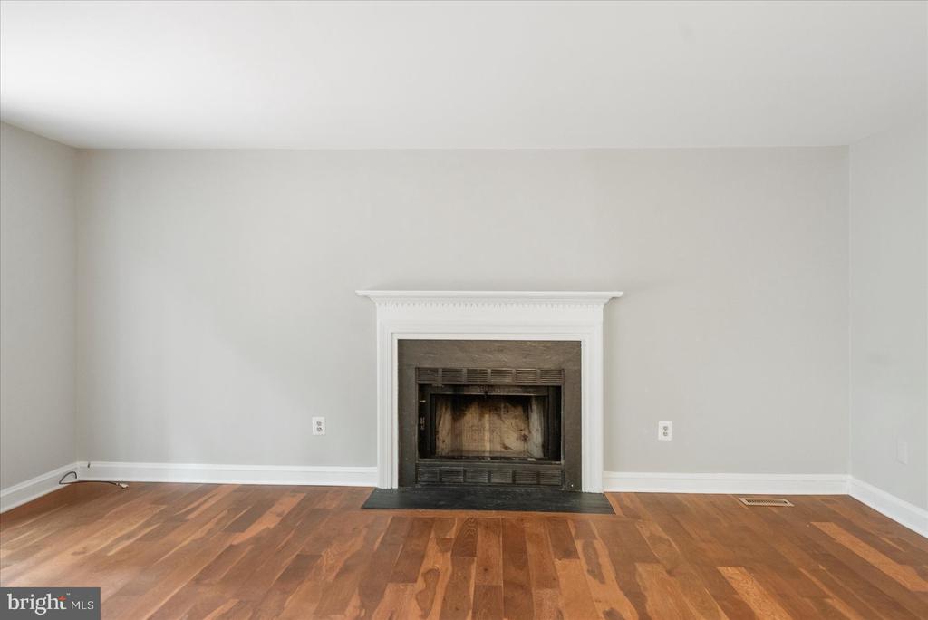 14828 SILVER ASH COURT