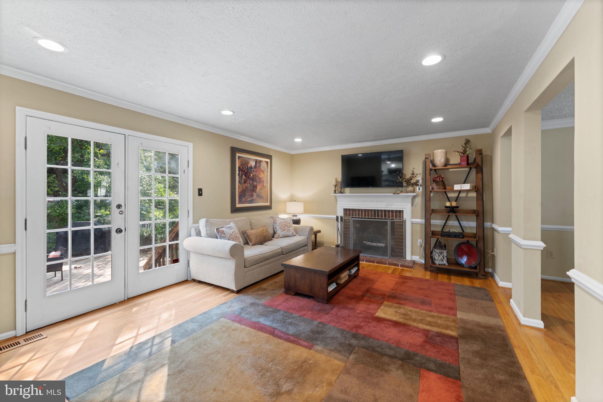 3 SAINT IVES PLACE
