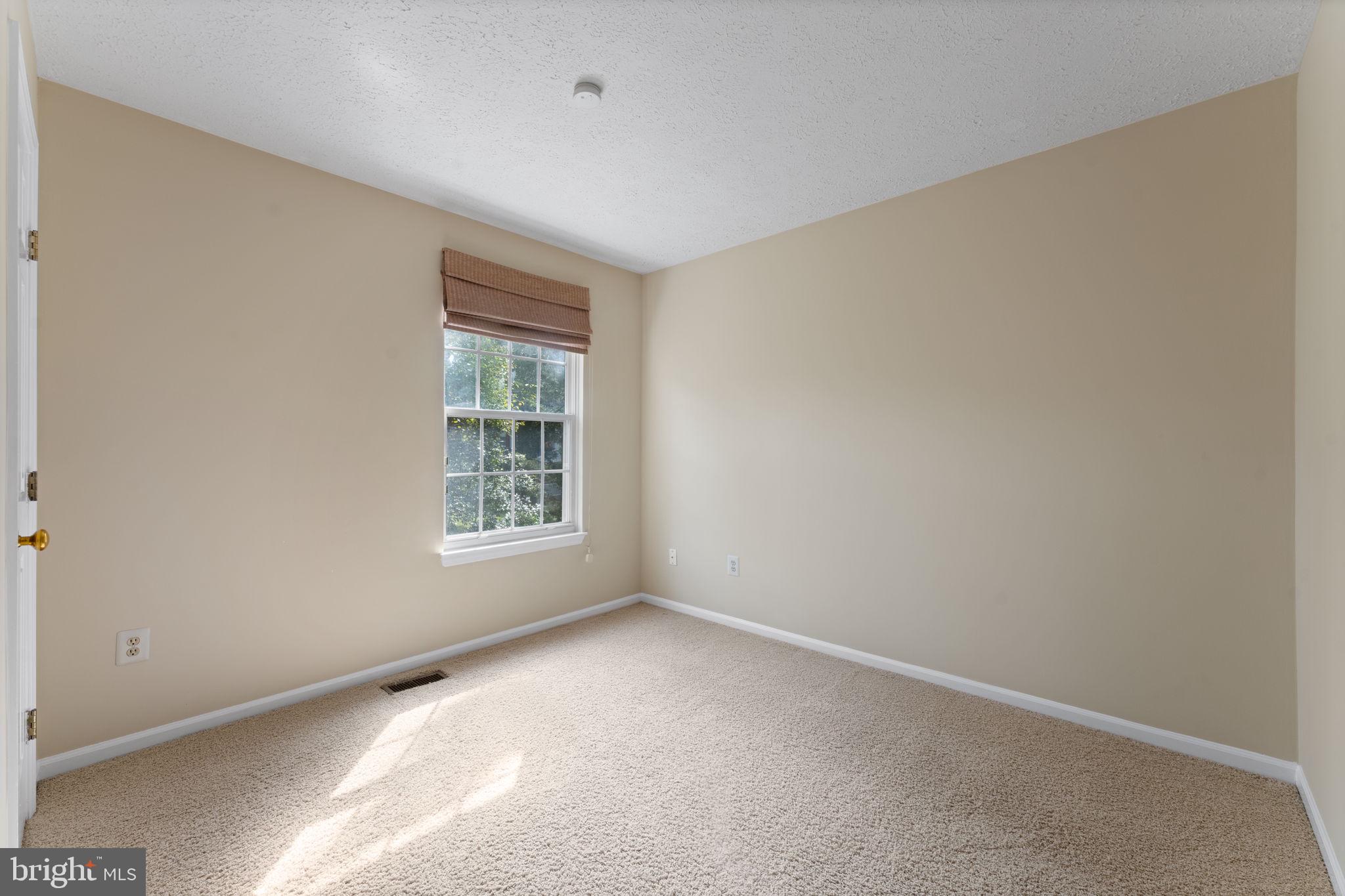 3 SAINT IVES PLACE