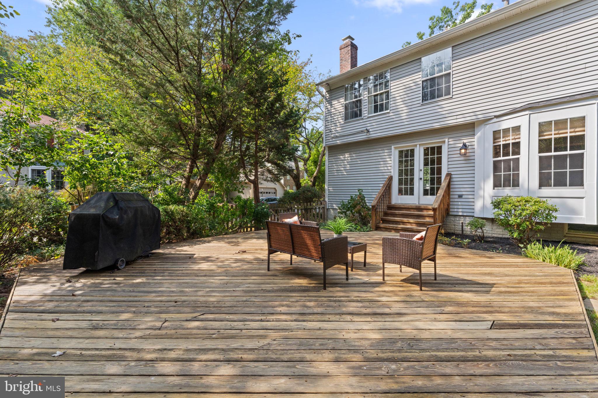 3 SAINT IVES PLACE