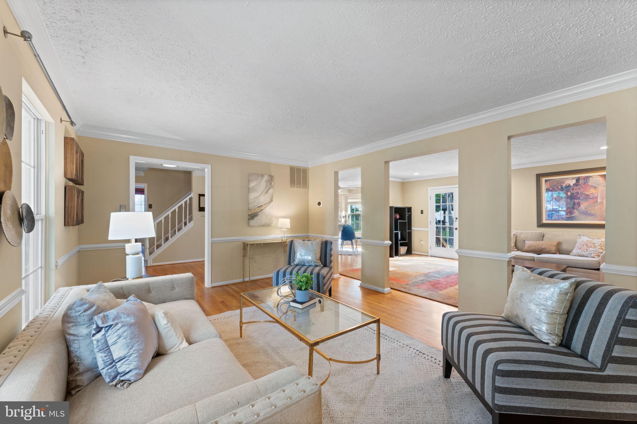 3 SAINT IVES PLACE
