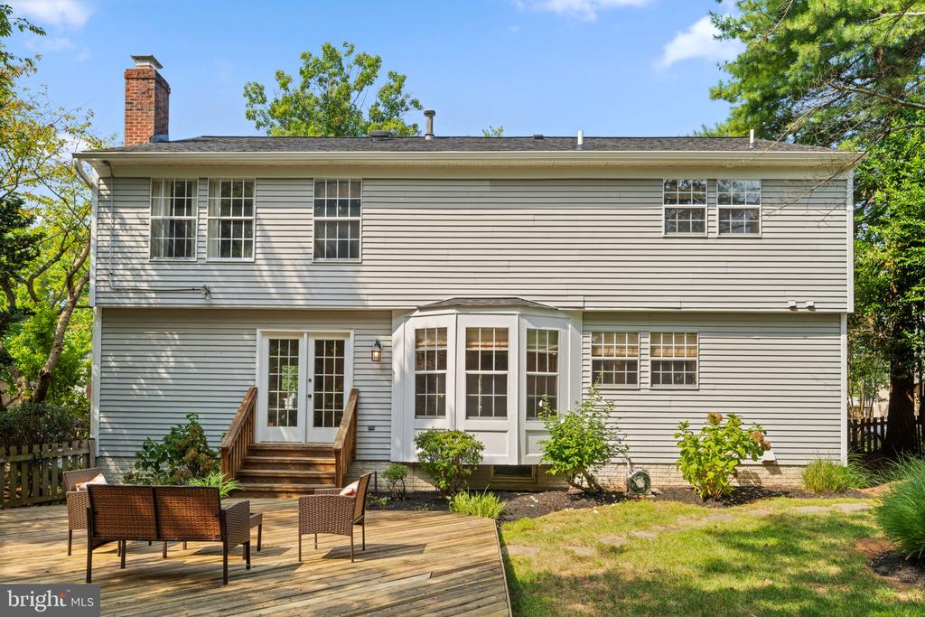 3 SAINT IVES PLACE