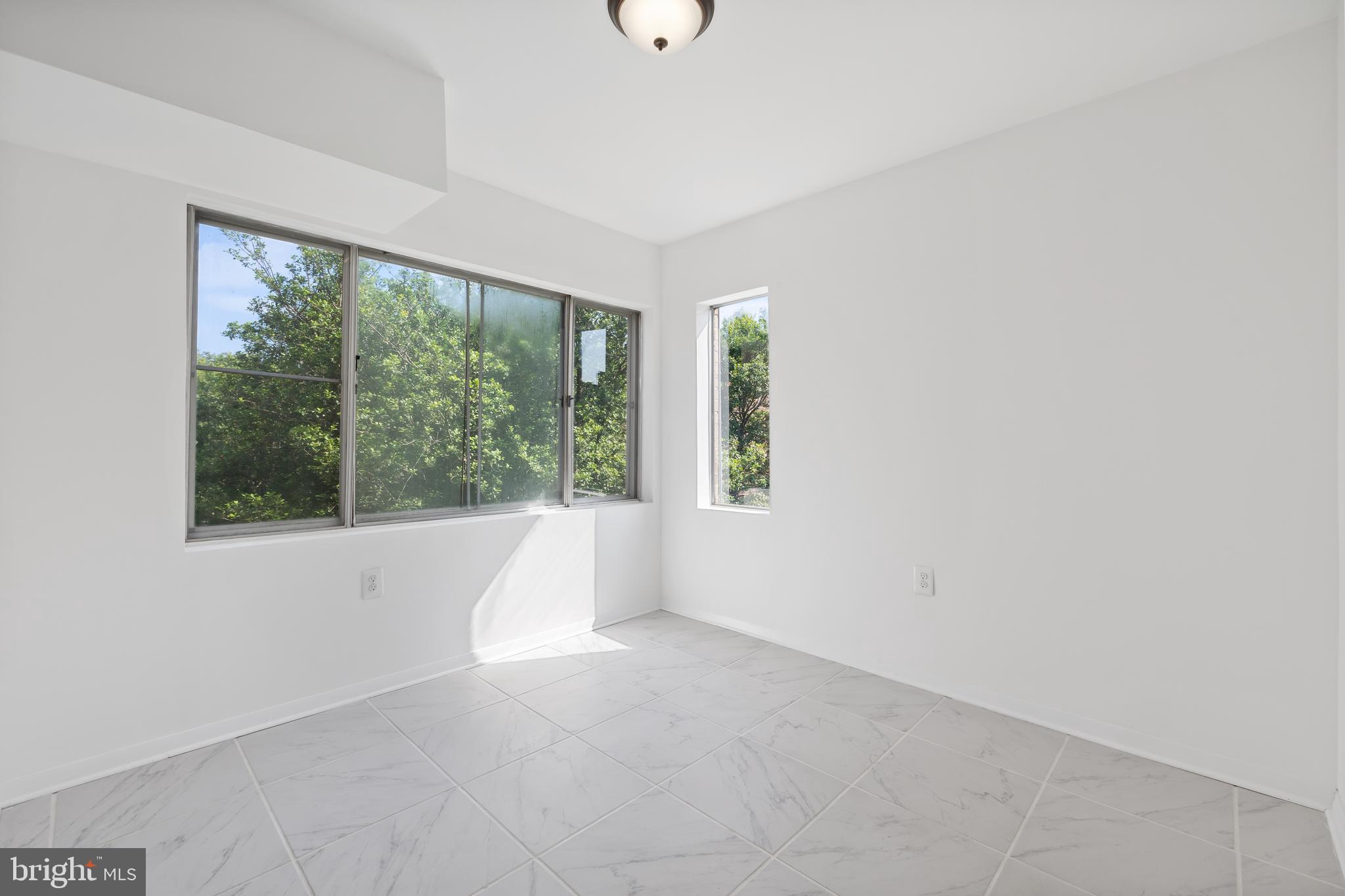 452 GIRARD STREET 304