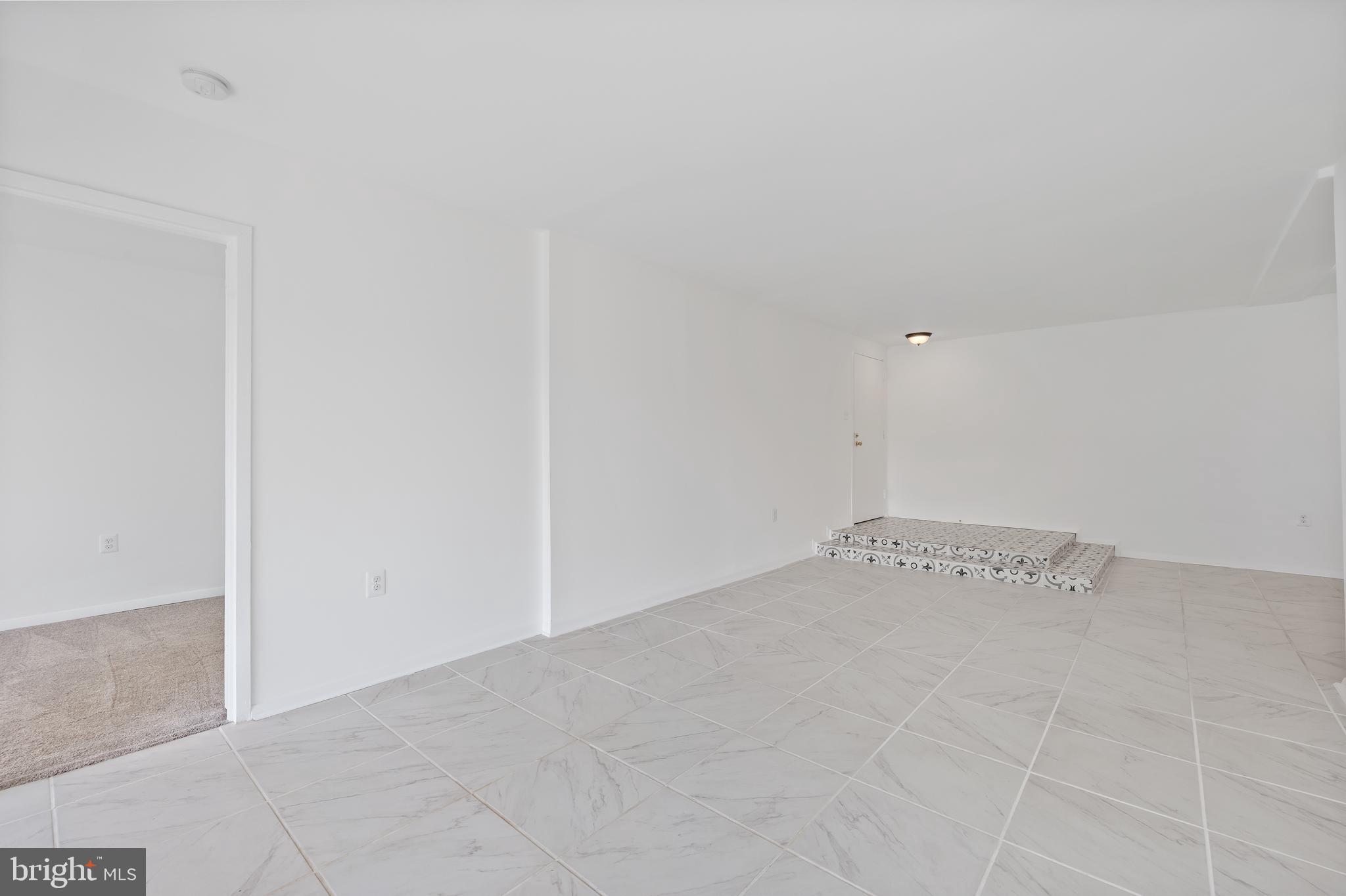 452 GIRARD STREET 304