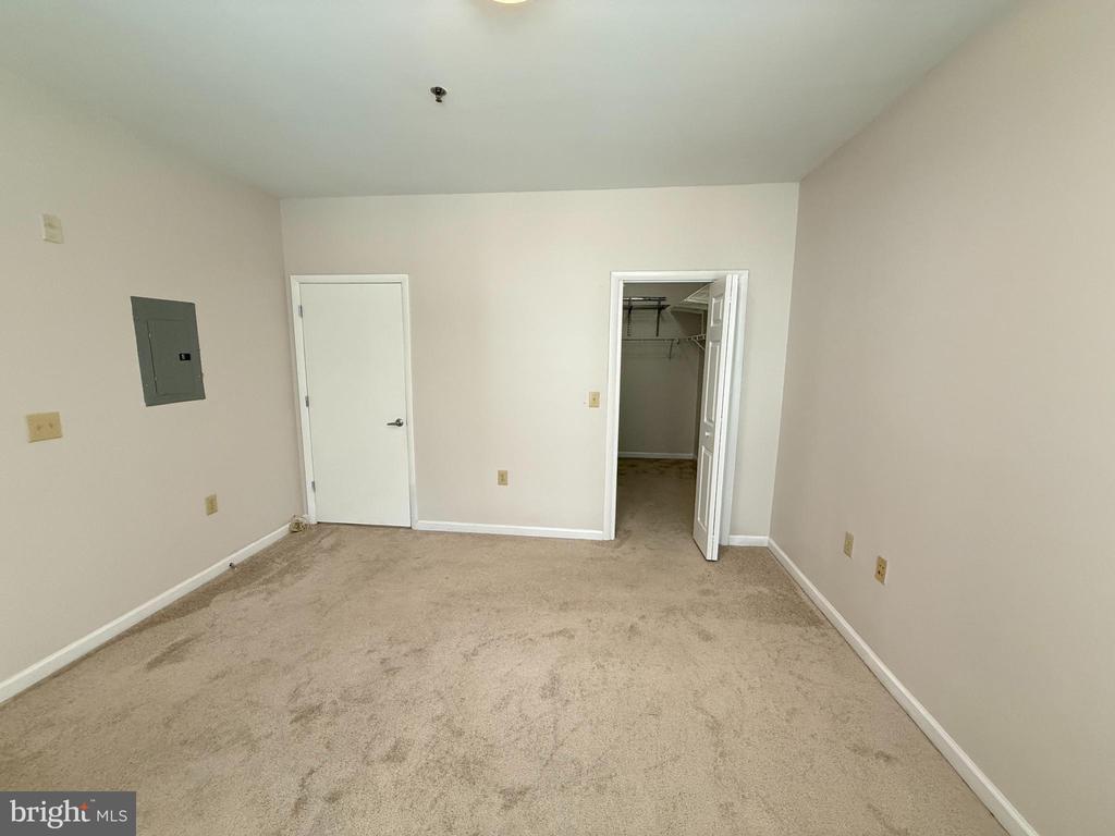 1201 EAST WEST HIGHWAY 228