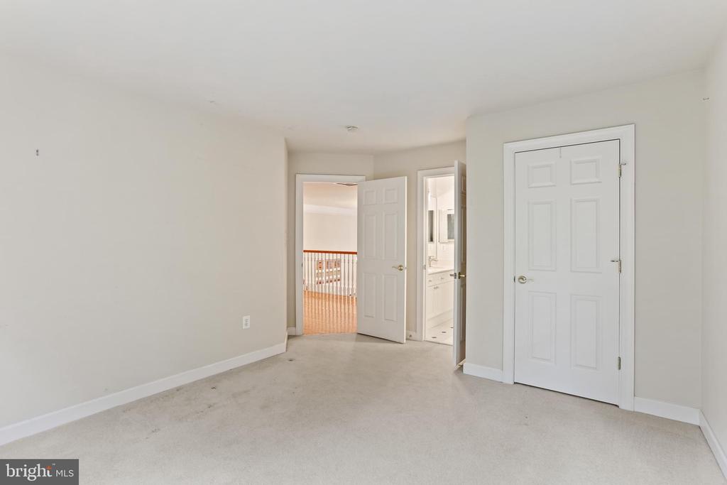 15 WARRENTON DRIVE