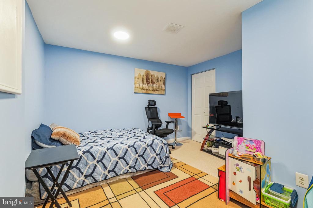 2 HINES COURT