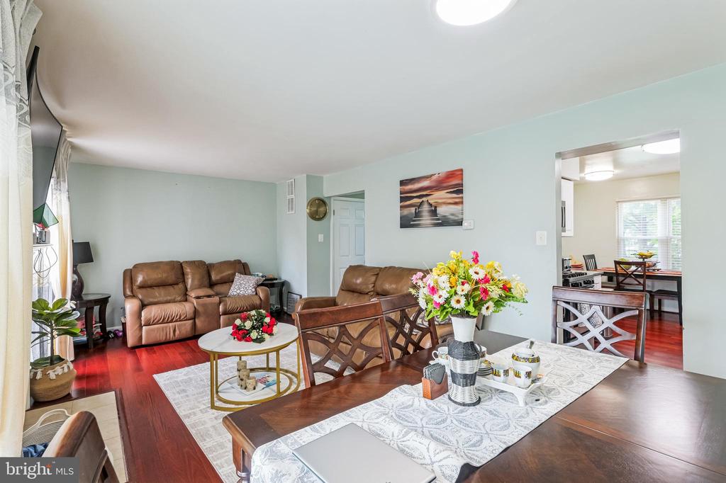 2 HINES COURT