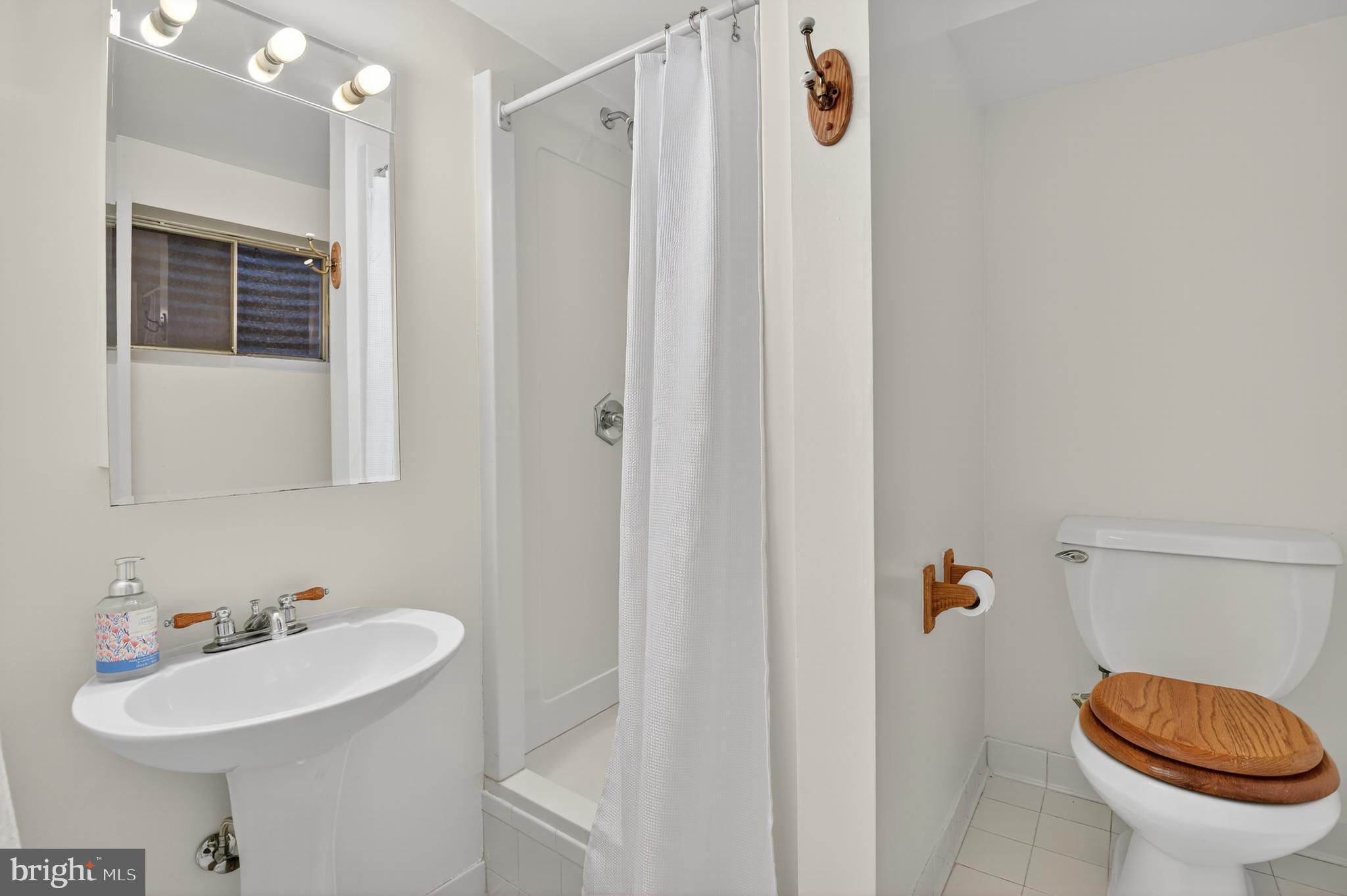 2509 LINDLEY OVERLOOK