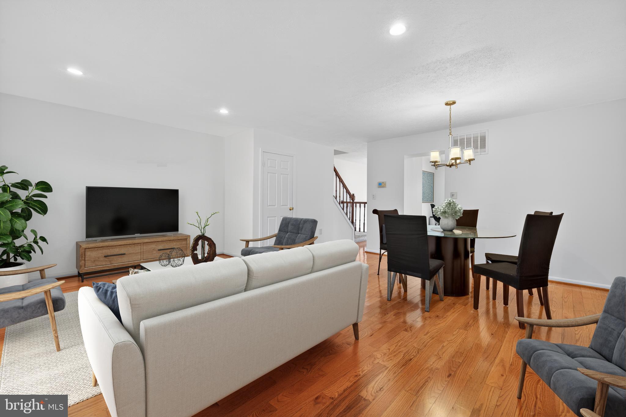 1252 KNOLL MIST LANE