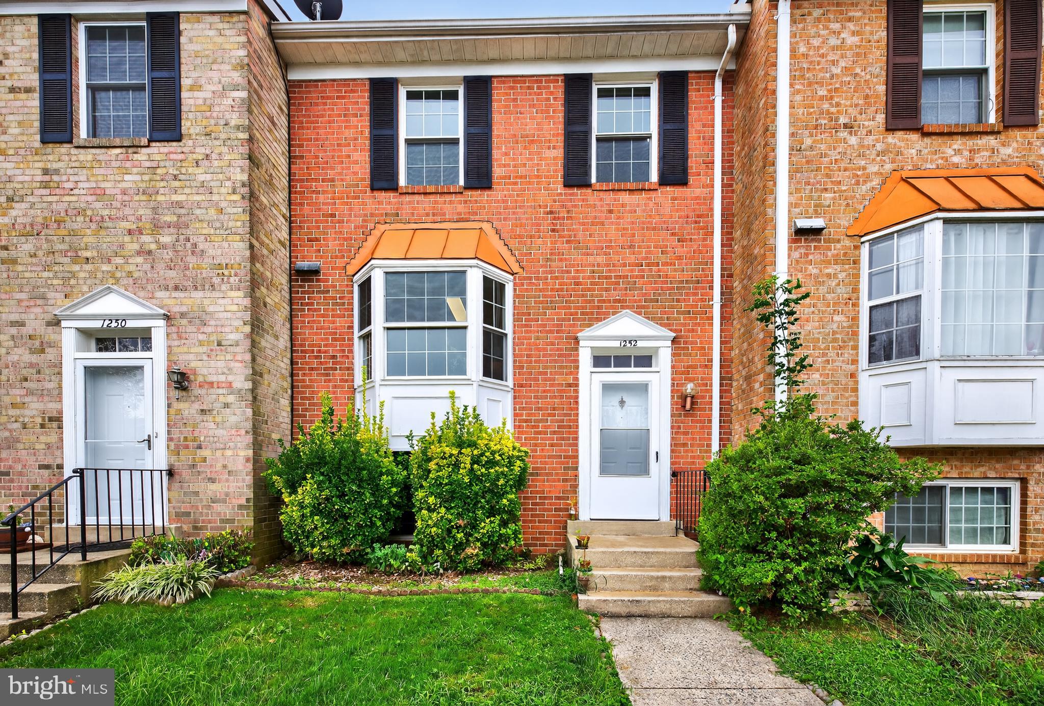 1252 KNOLL MIST LANE