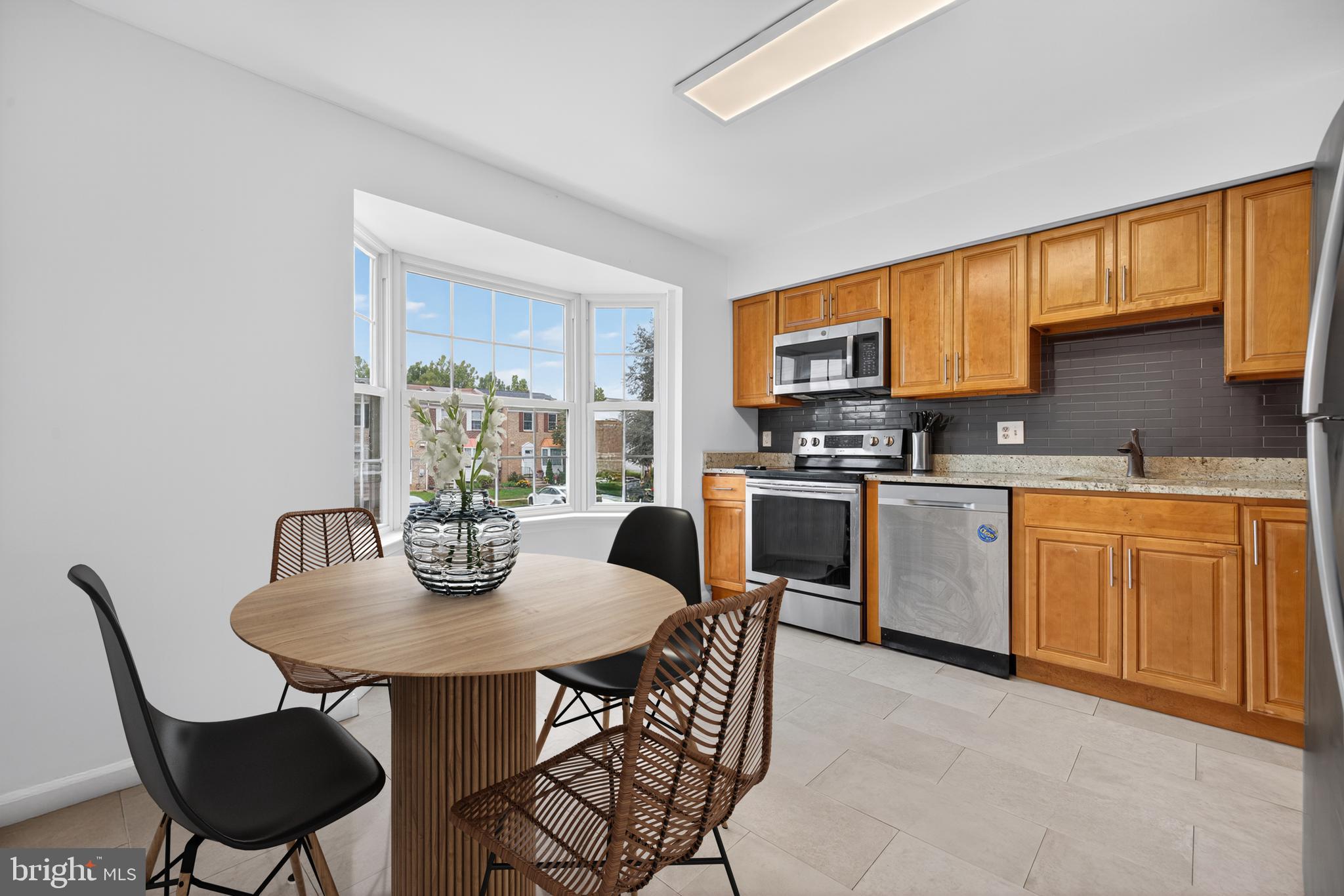 1252 KNOLL MIST LANE