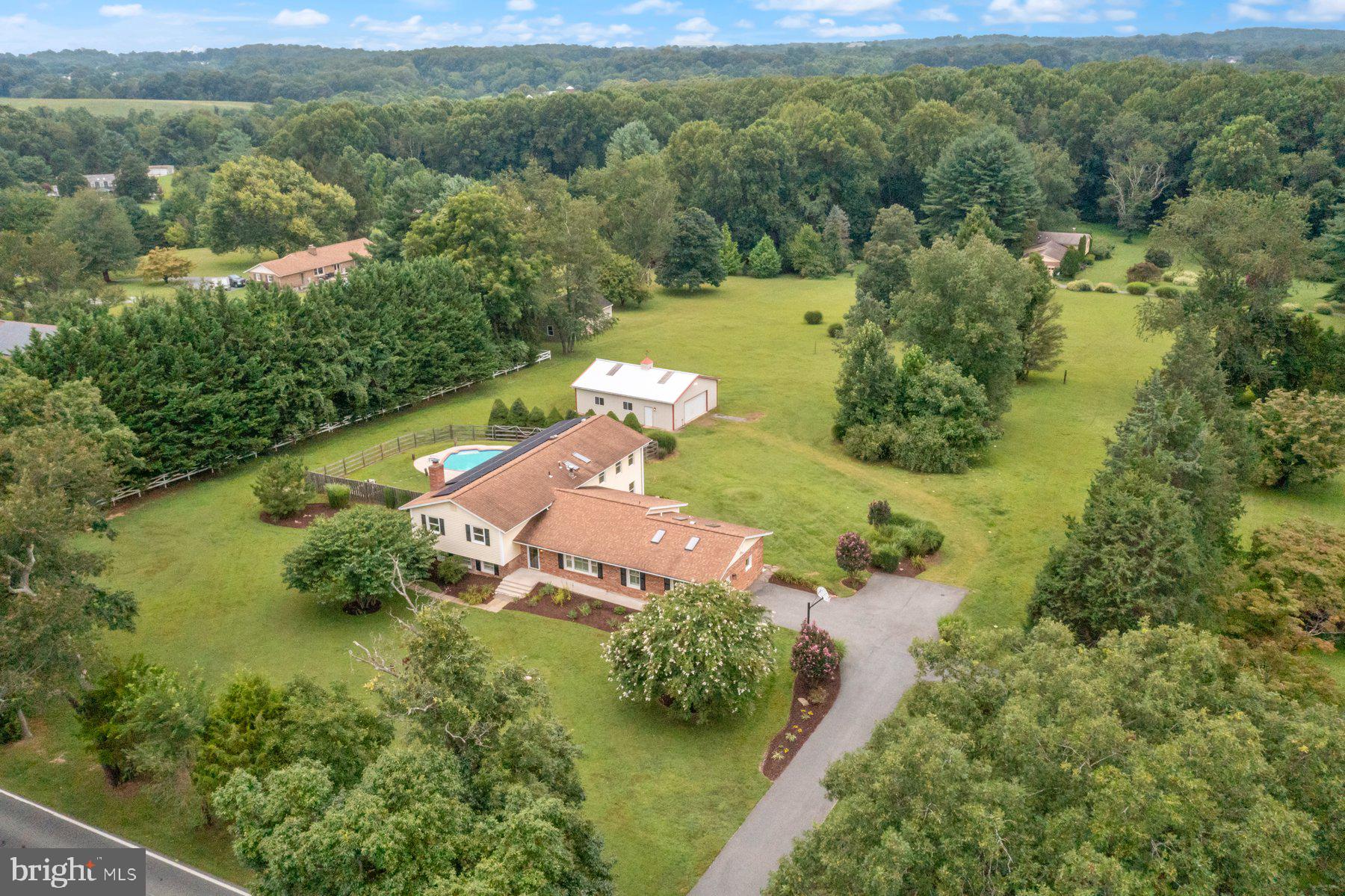 18604 MUNCASTER ROAD