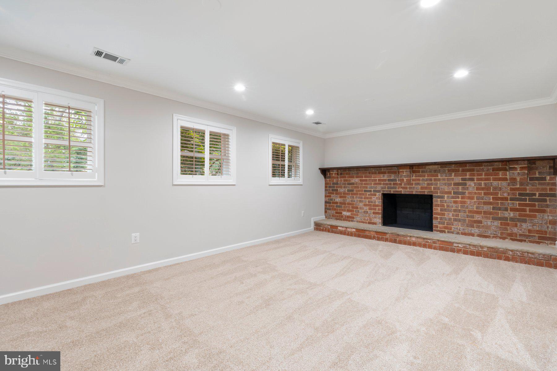 18604 MUNCASTER ROAD