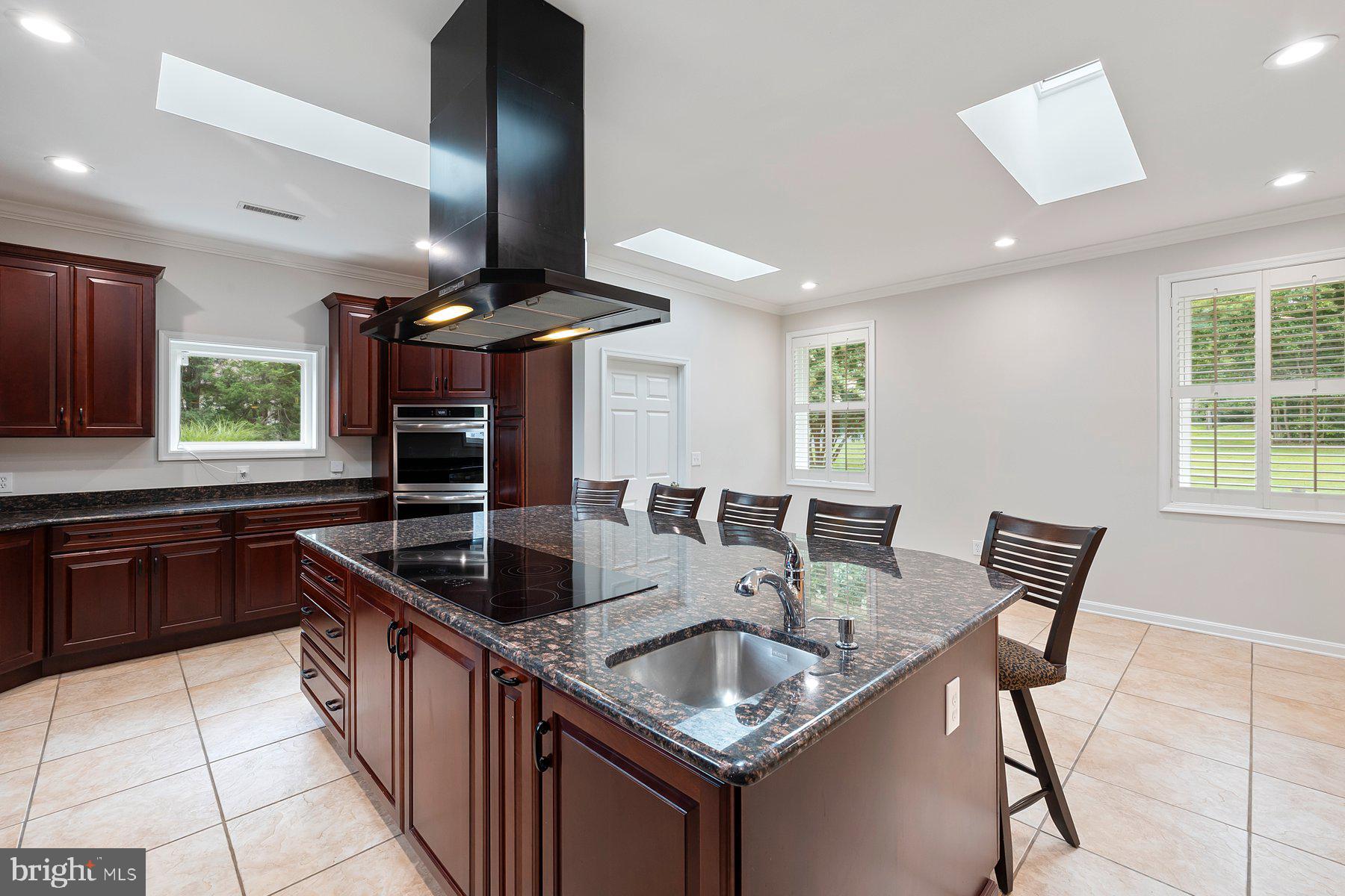 18604 MUNCASTER ROAD