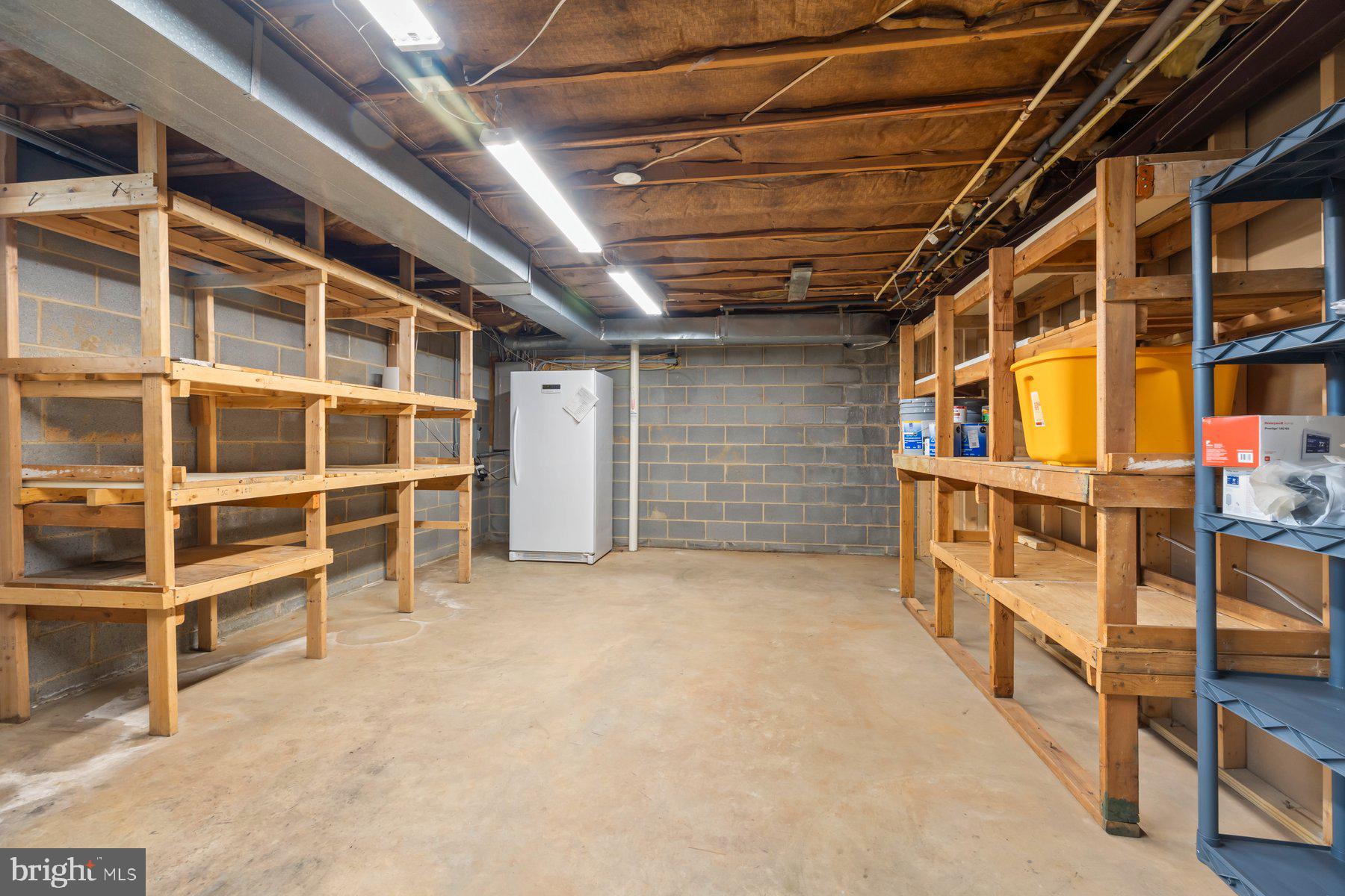 18604 MUNCASTER ROAD