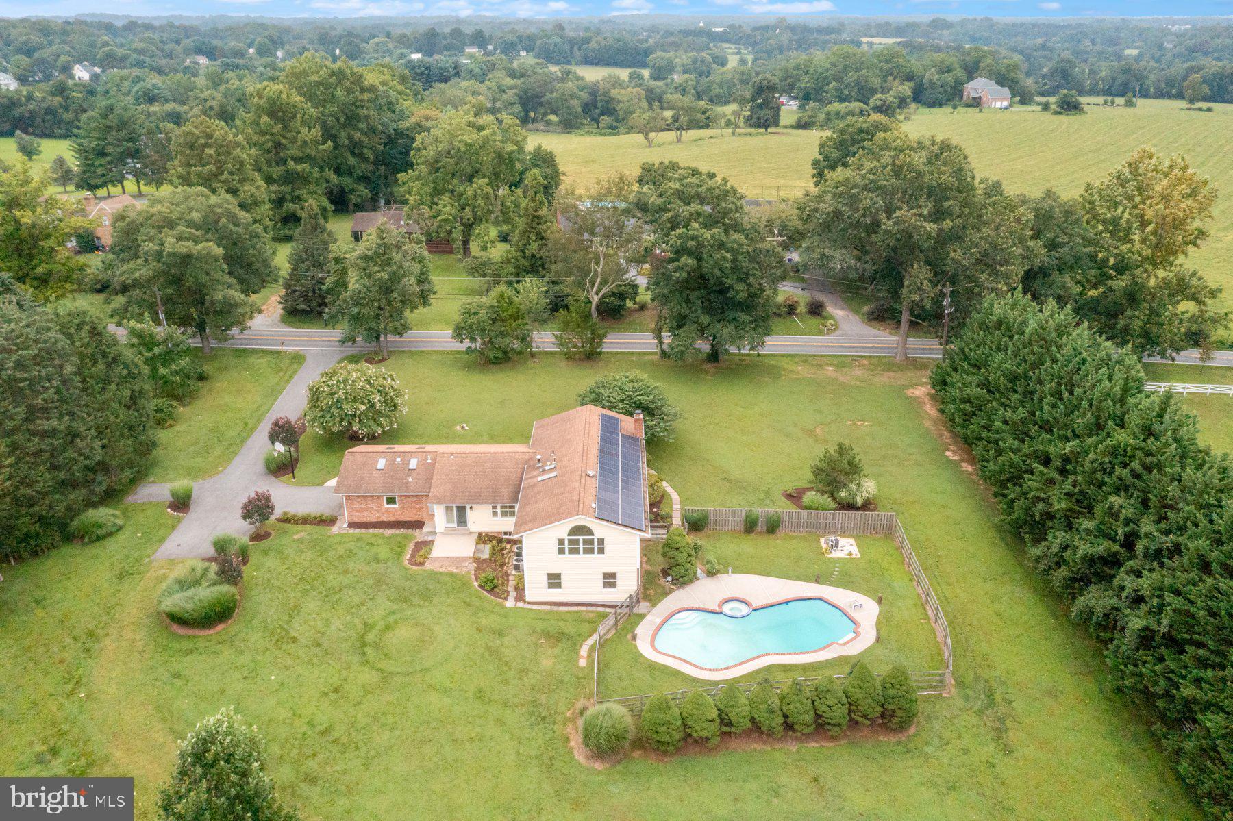 18604 MUNCASTER ROAD