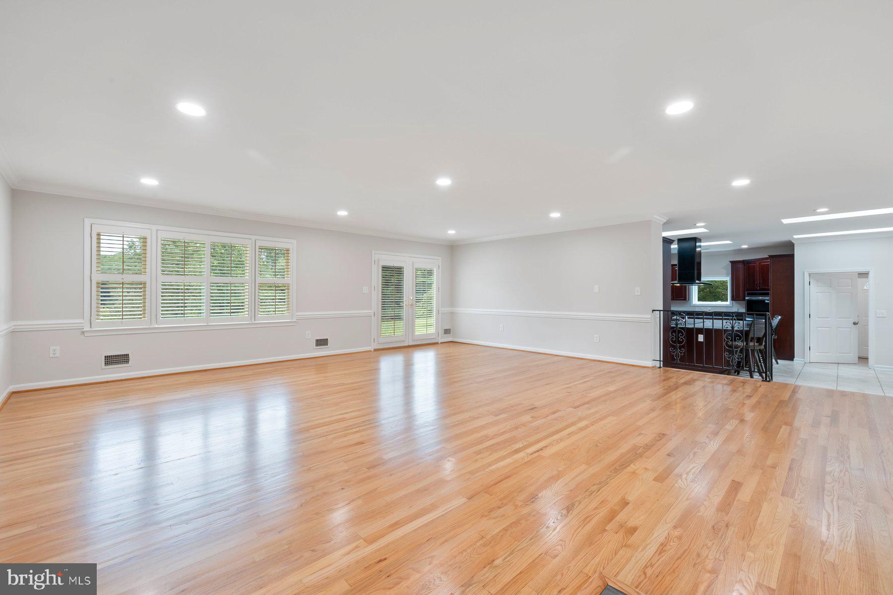 18604 MUNCASTER ROAD