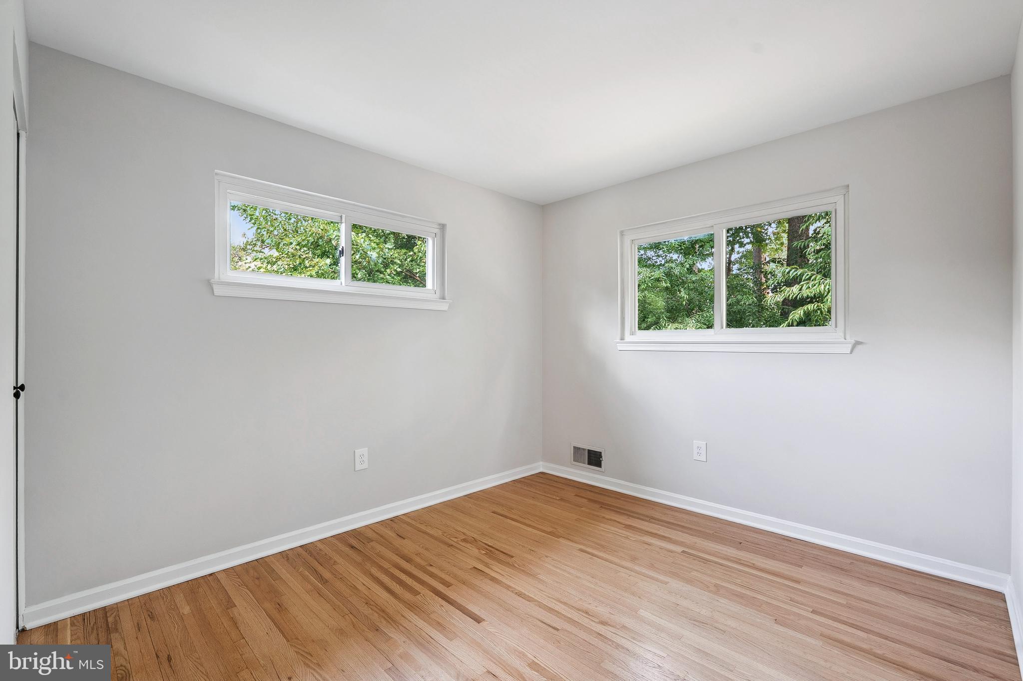 4717 IRIS PLACE