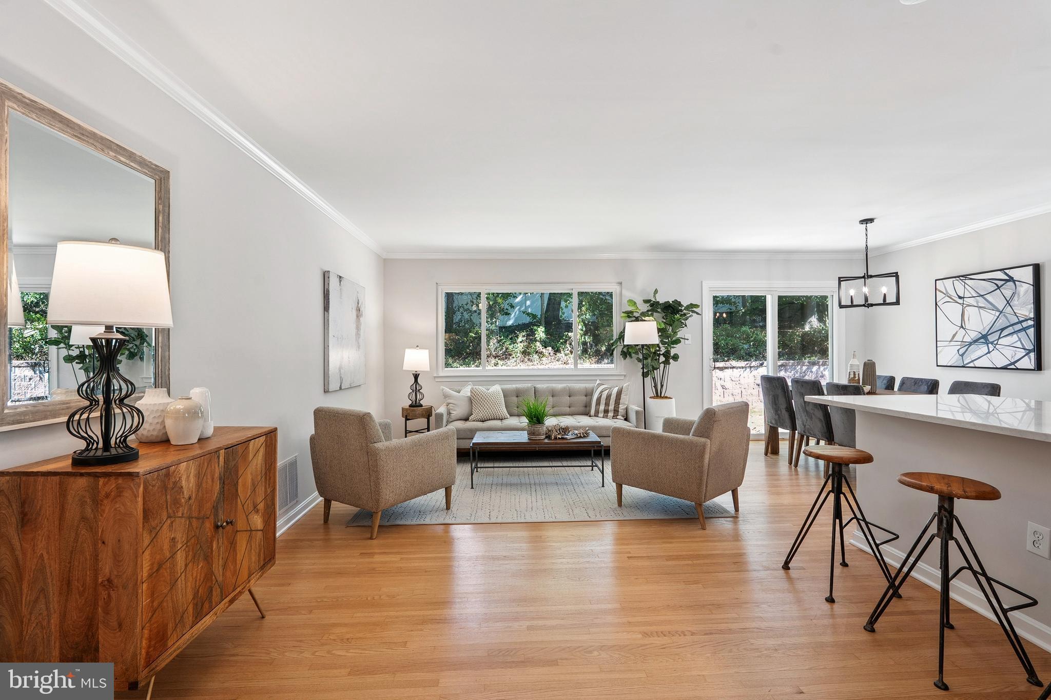 4717 IRIS PLACE