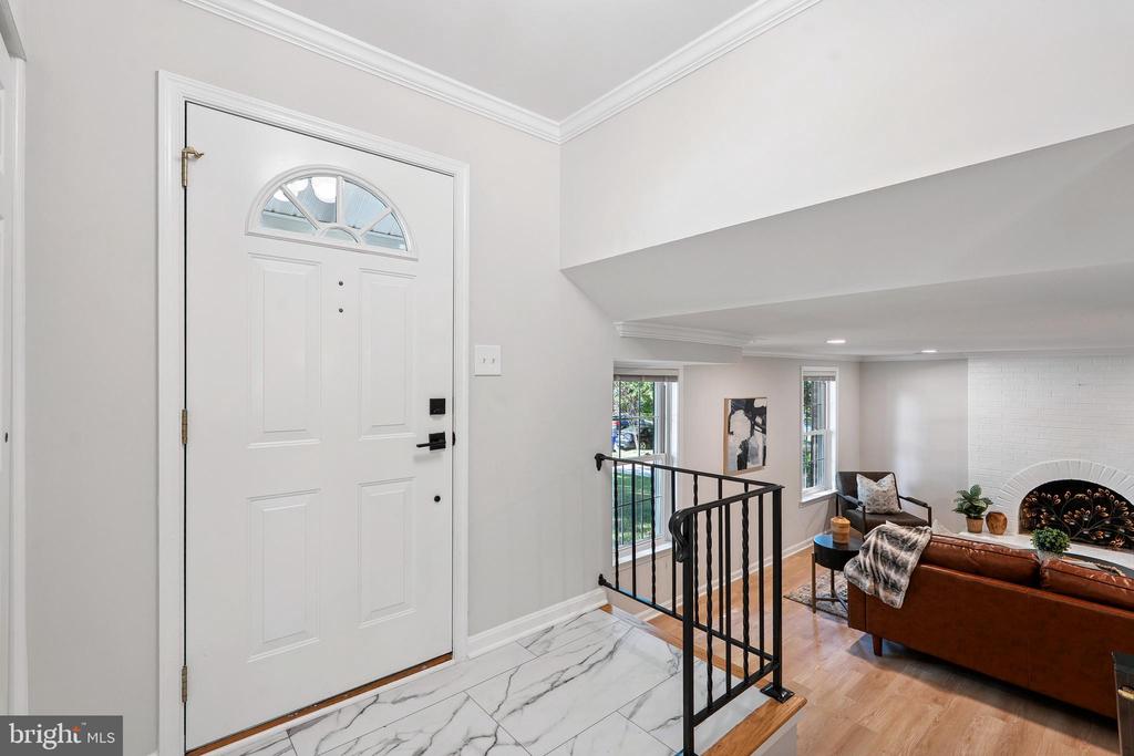 4717 IRIS PLACE