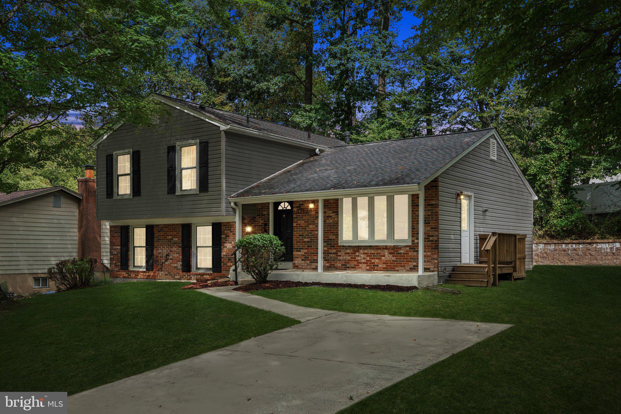 4717 IRIS PLACE